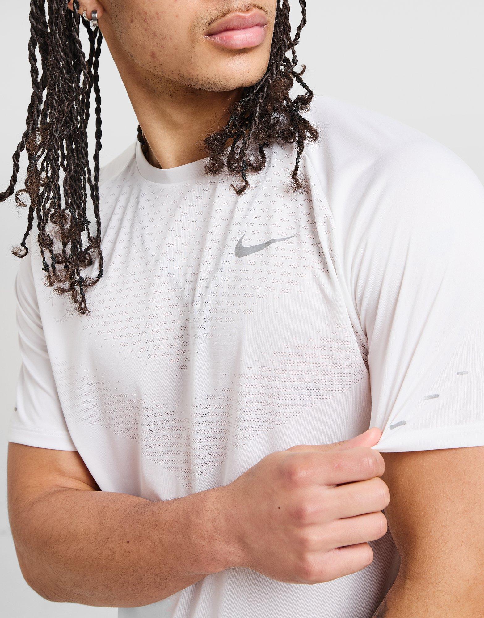 Nike Stride T-Shirt