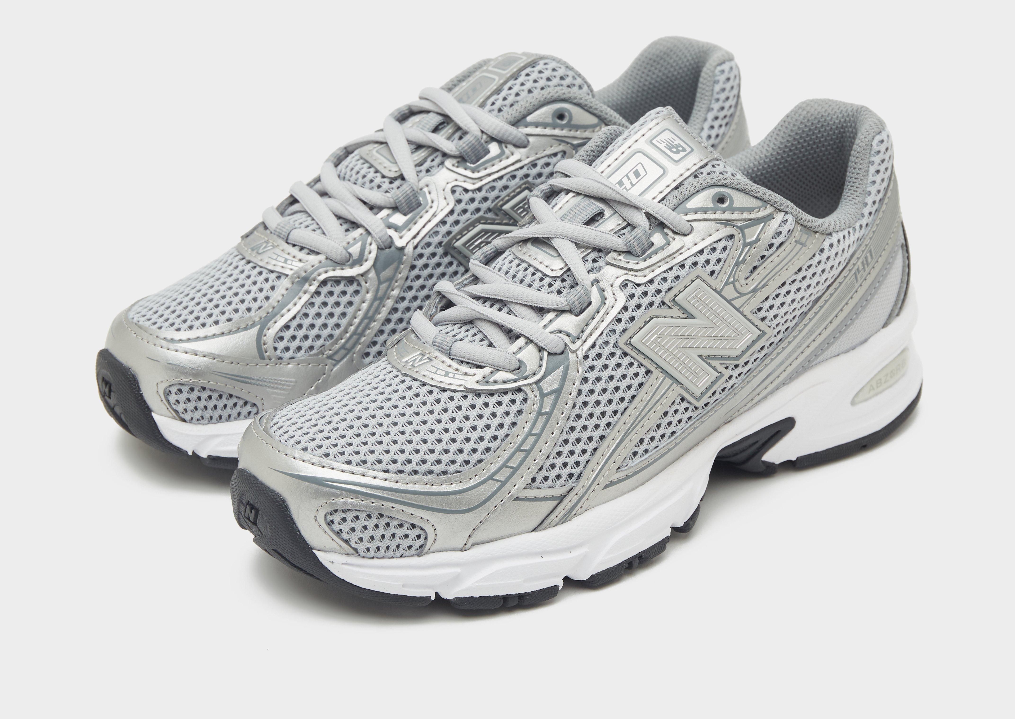 New Balance 740 Women's