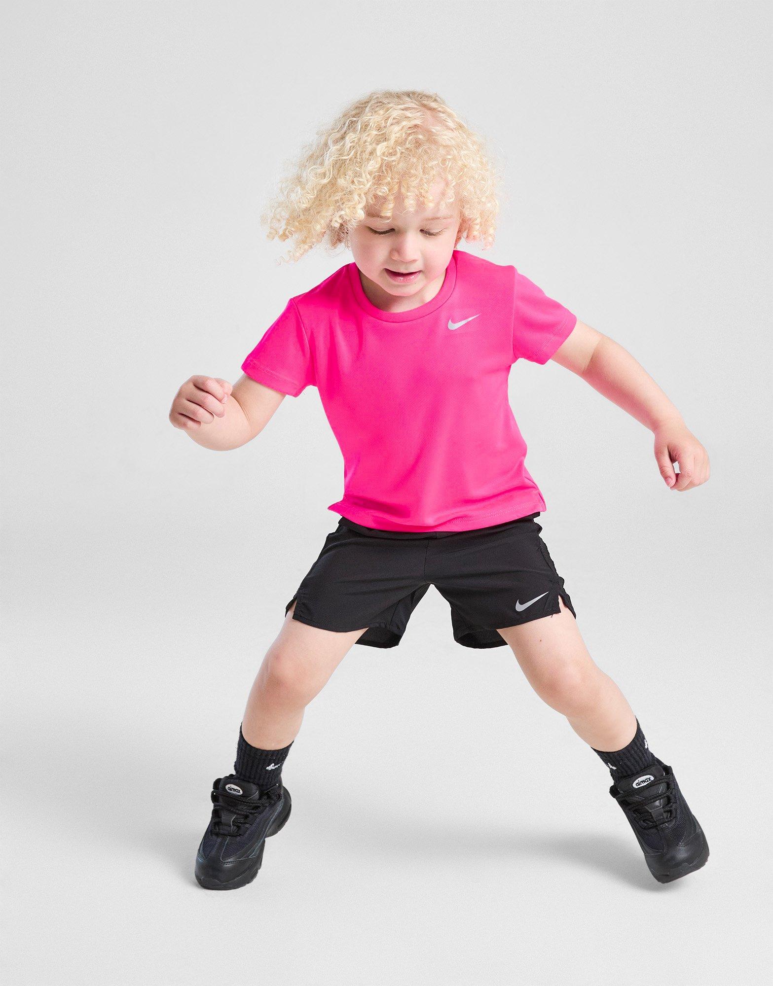 Nike Challenger T-Shirt/Shorts Set