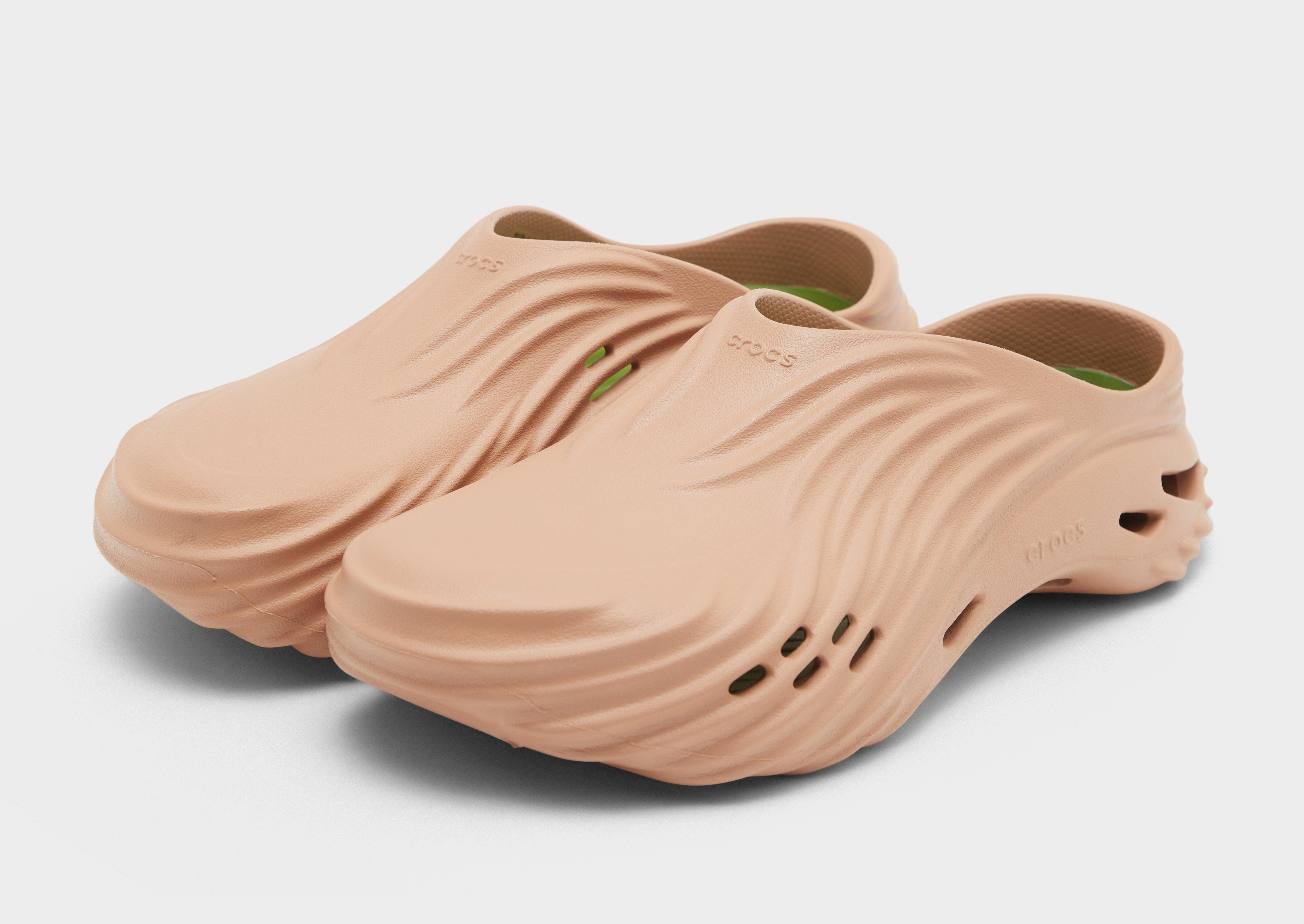 【関税込み】Crocs ベージュ Echo Wave クロッグ crocs サンダル Echo Wave / クロックス エコー ウェーブ メンズ