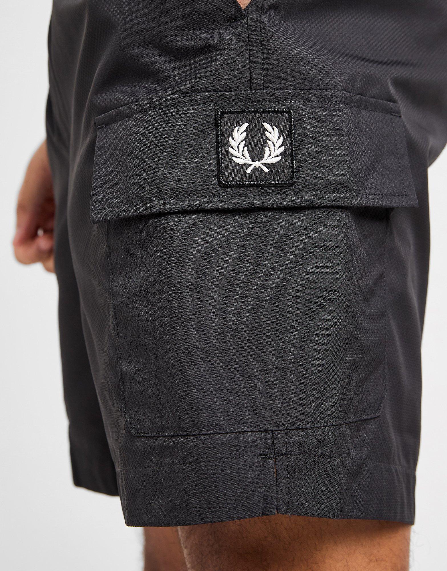 Fred Perry Badge Cargo Badeshorts