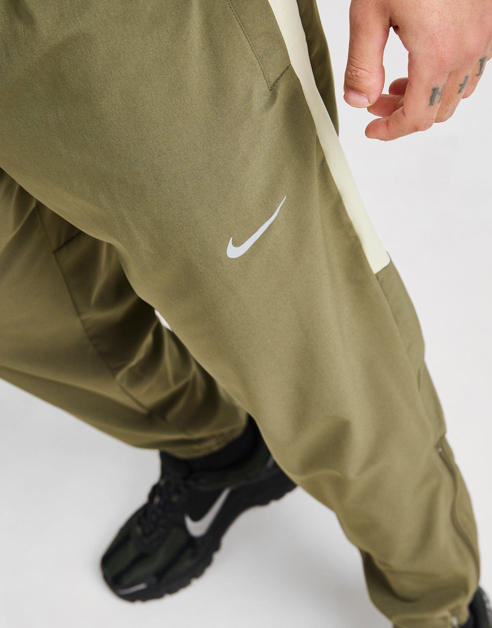 Nike Challenger Woven Track Pants