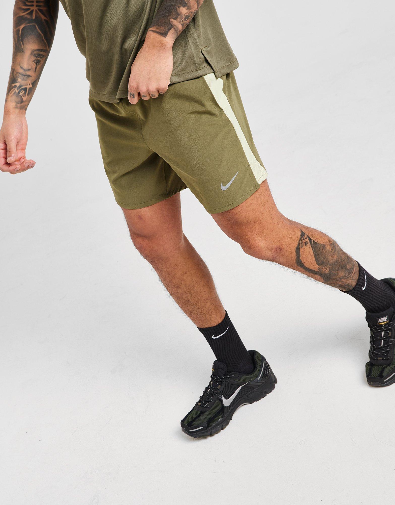 Nike Challenger 7" Shorts