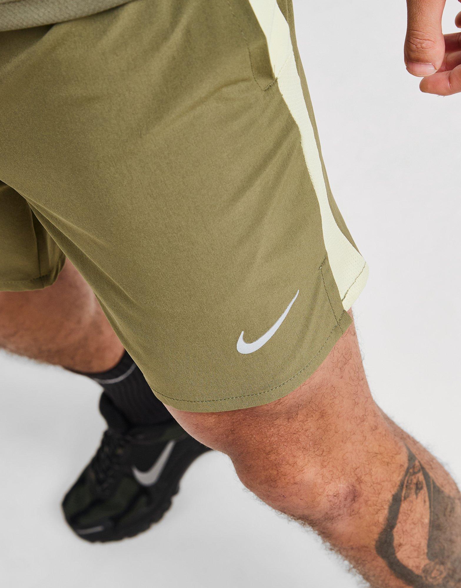 Nike Challenger 7" Shorts