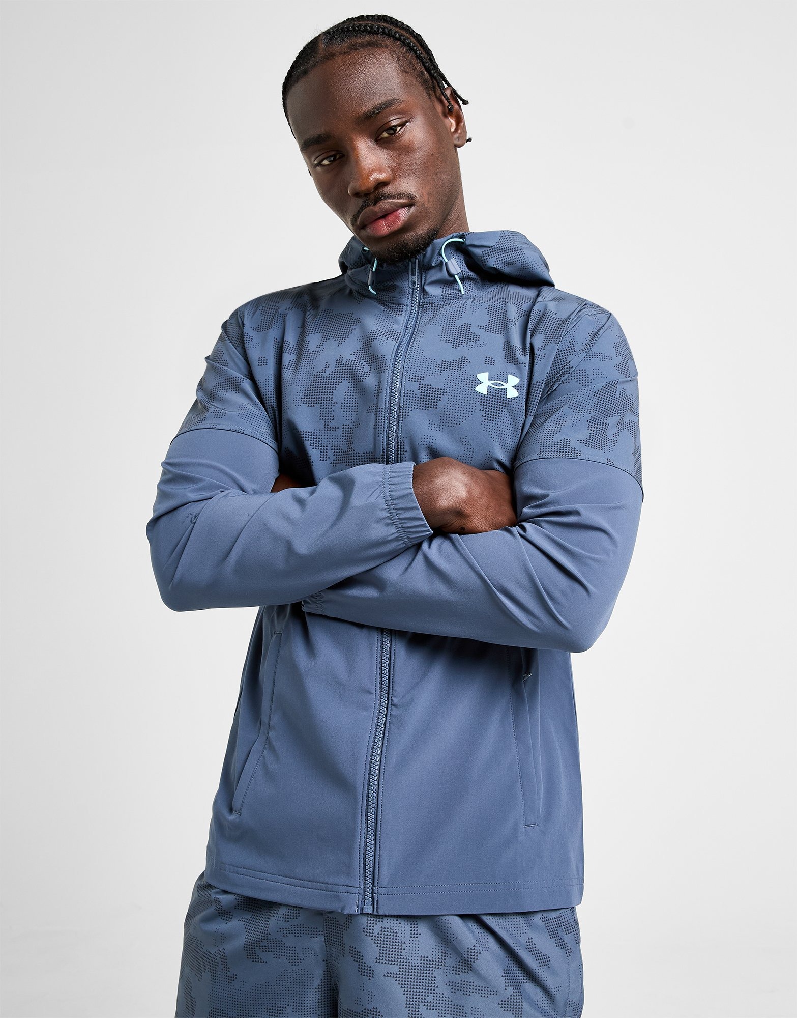 UNDER ARMOUR - ウインドブレーカー 春夏 ライトブルーの通販 by