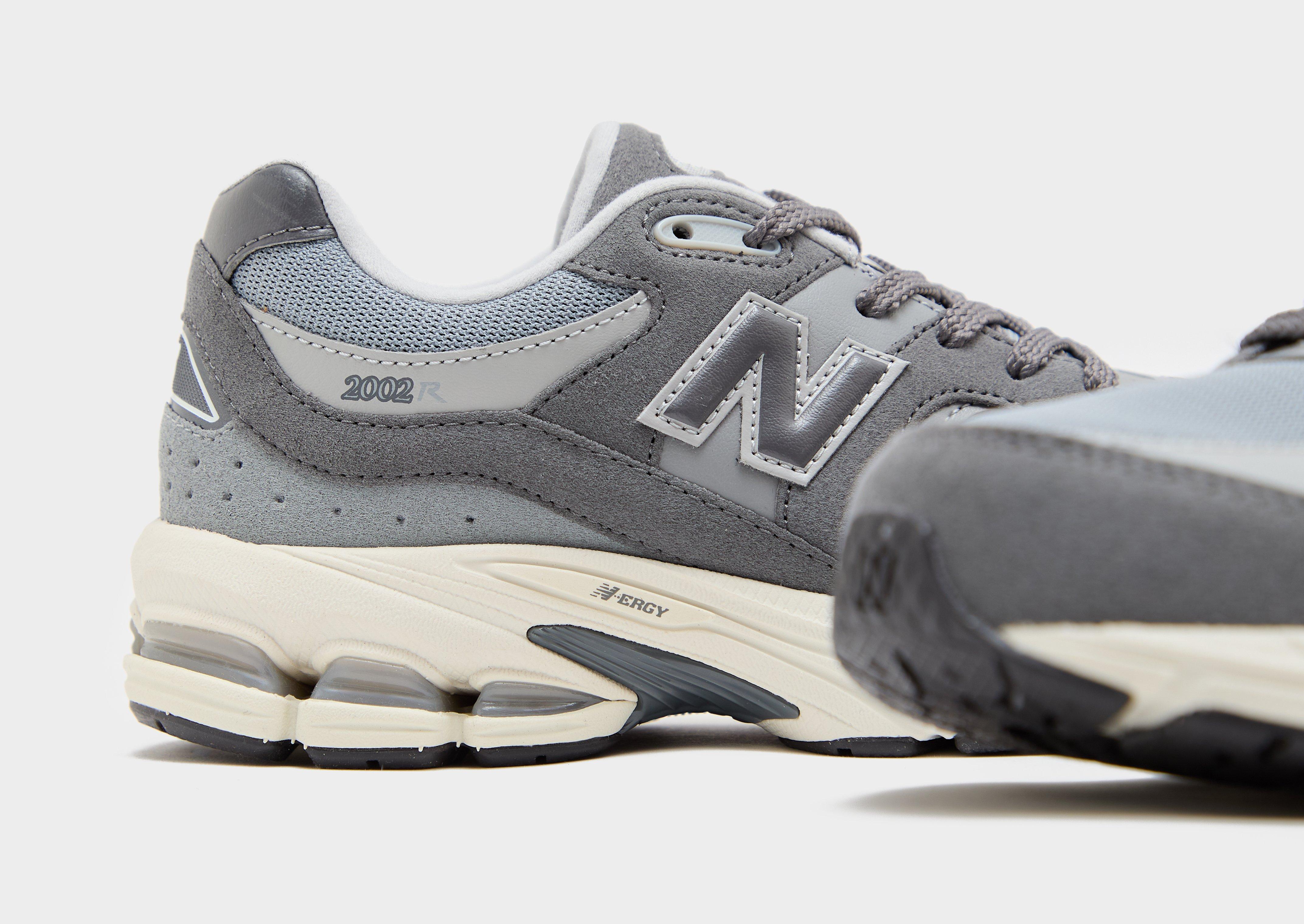 New Balance 2002R Junior