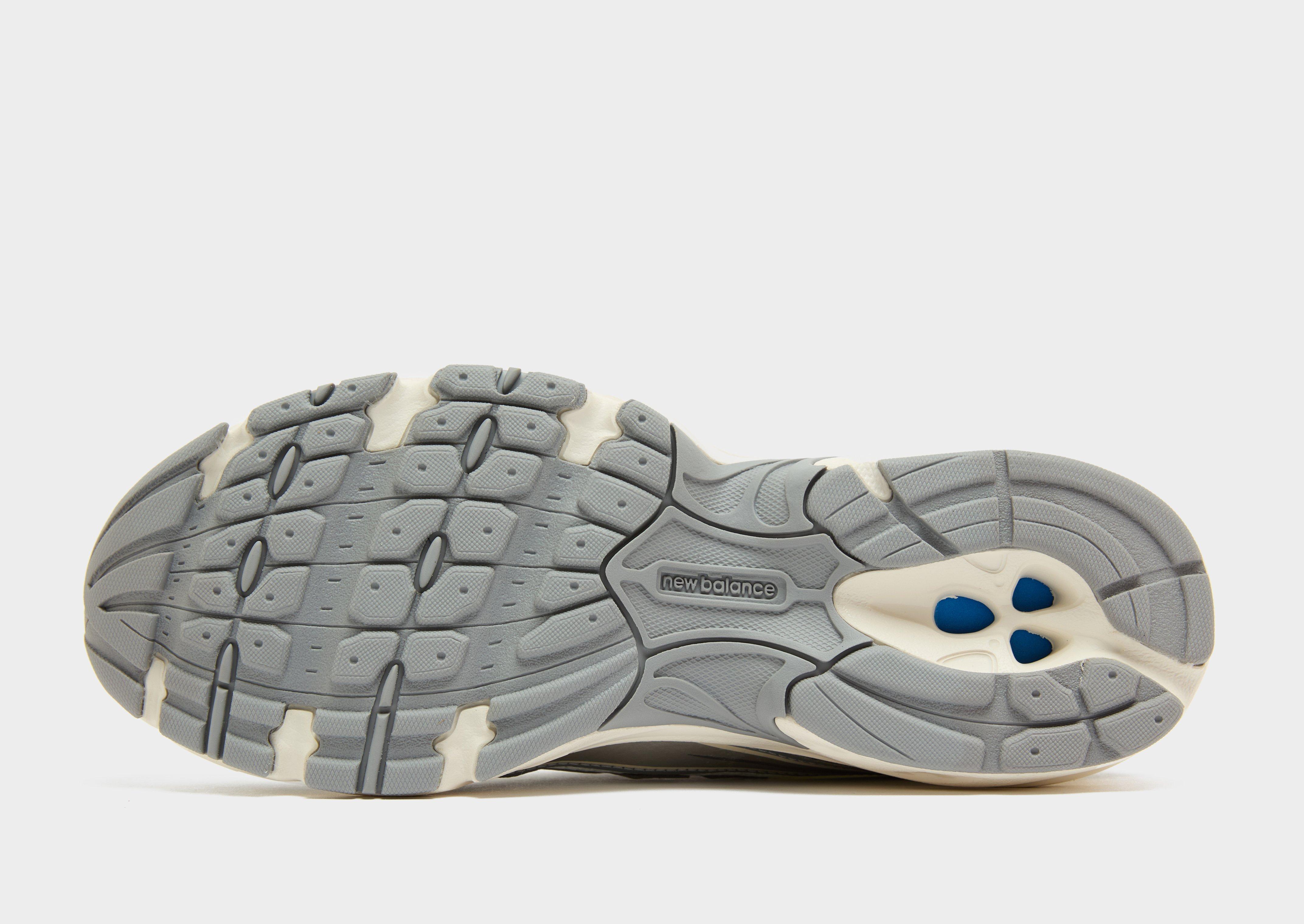 New Balance 740 Naiset