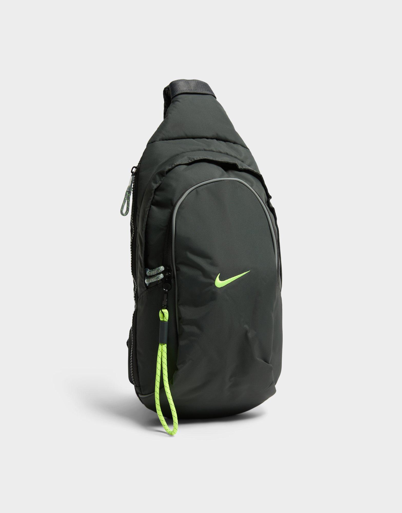 Nike Sportswear Essentials Sling Bag