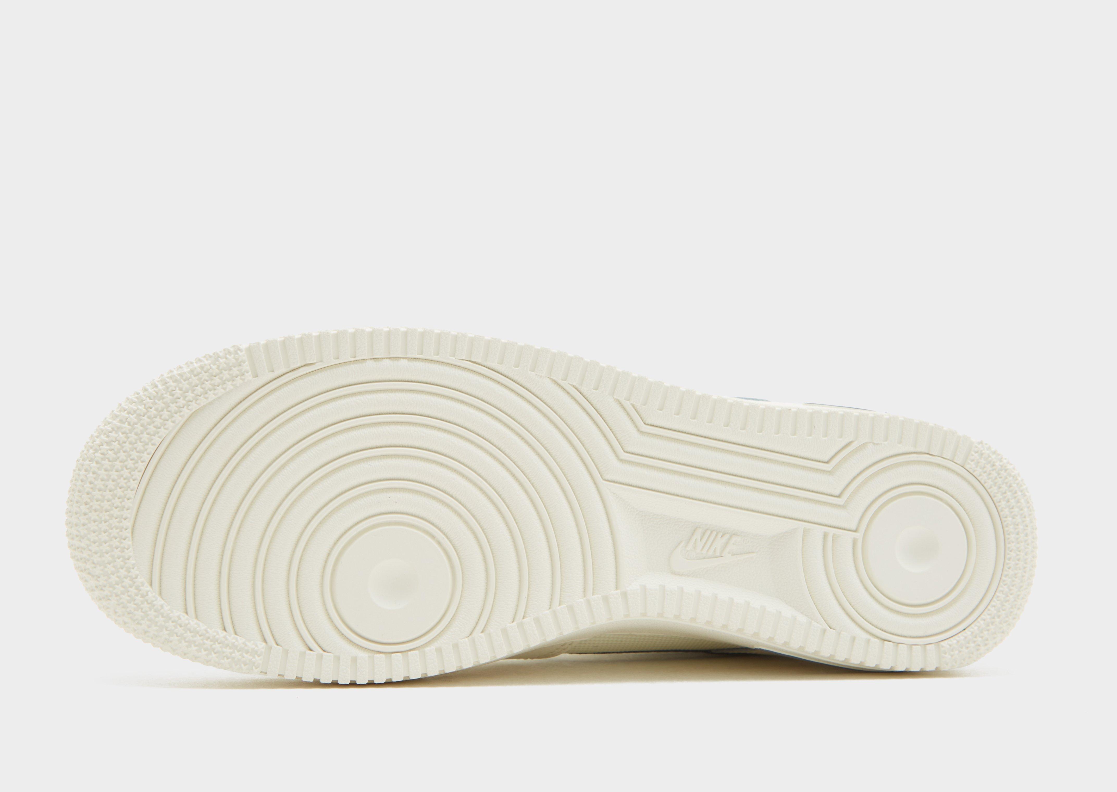 Nike Air Force 1 Low