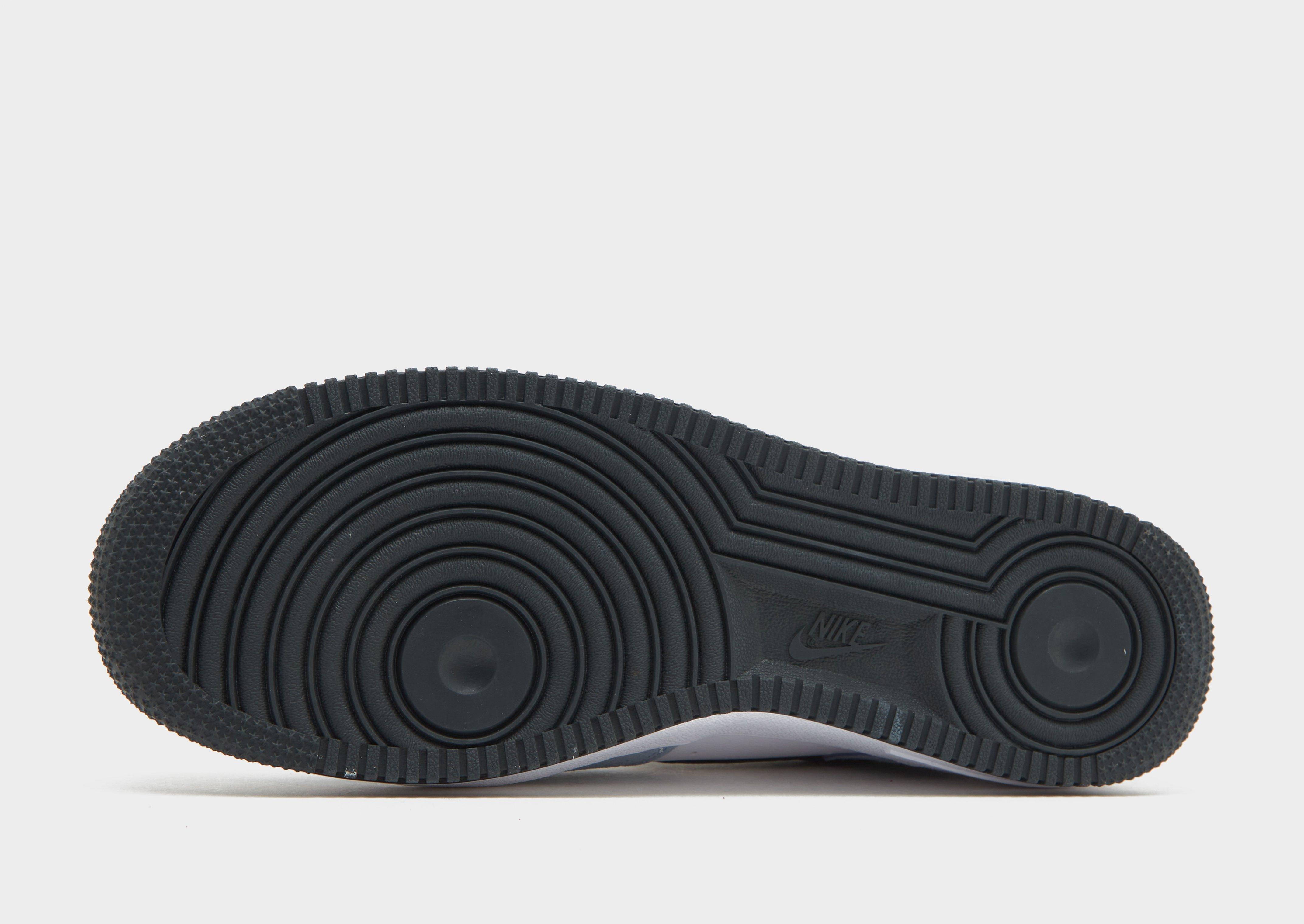 Nike Air Force 1 '07 LV8