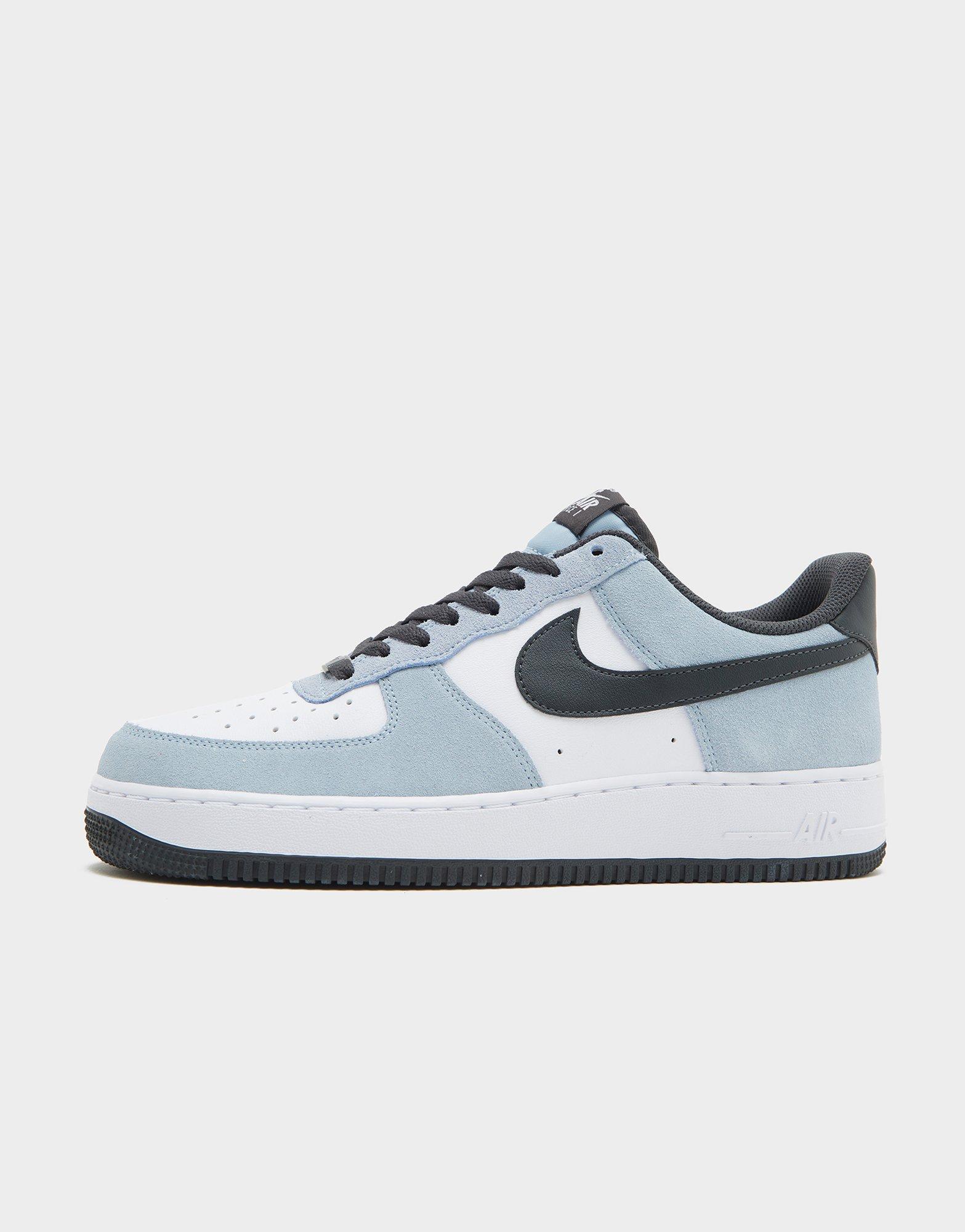 Nike Air Force 1 '07 LV8