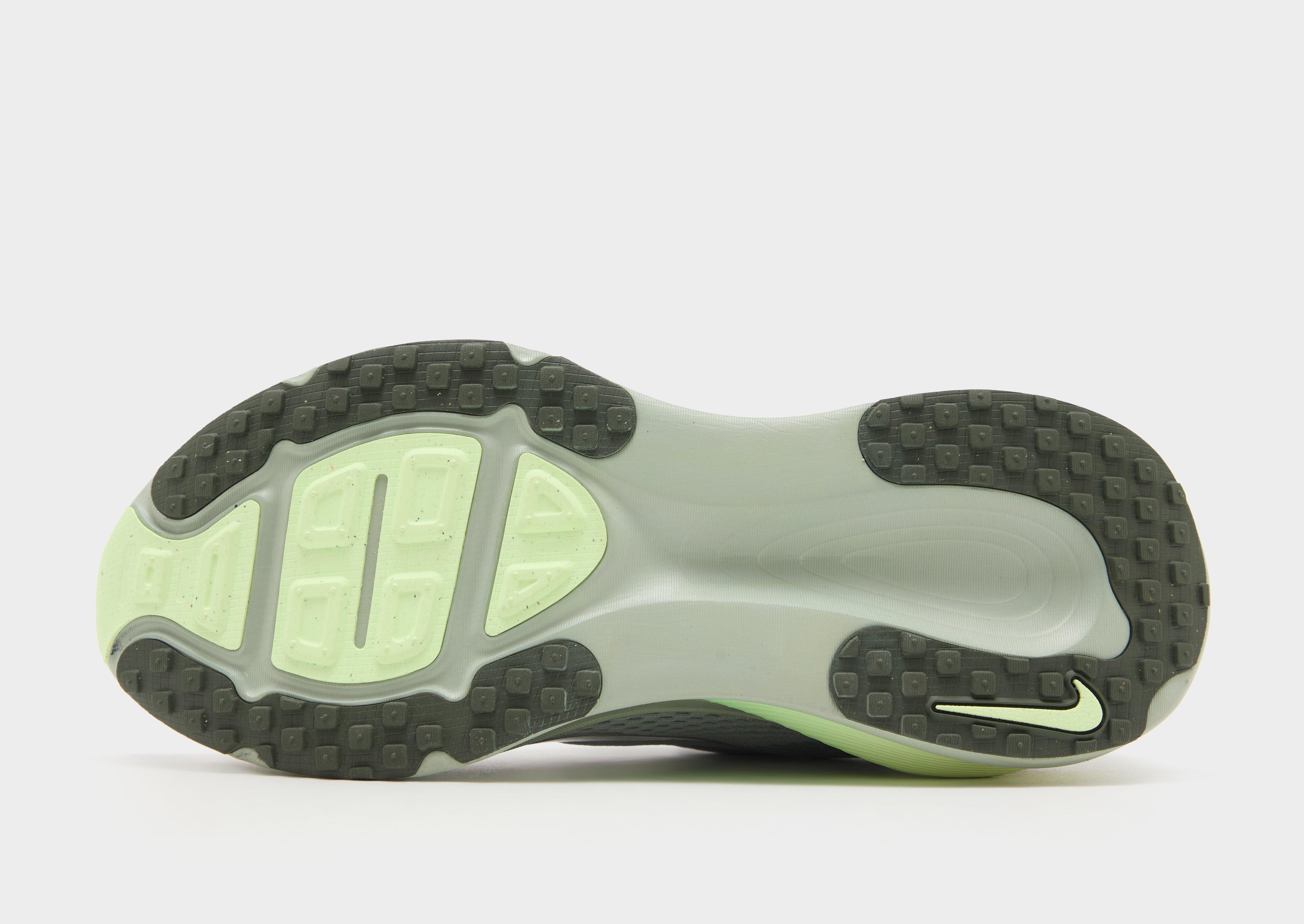 Nike Vomero 18
