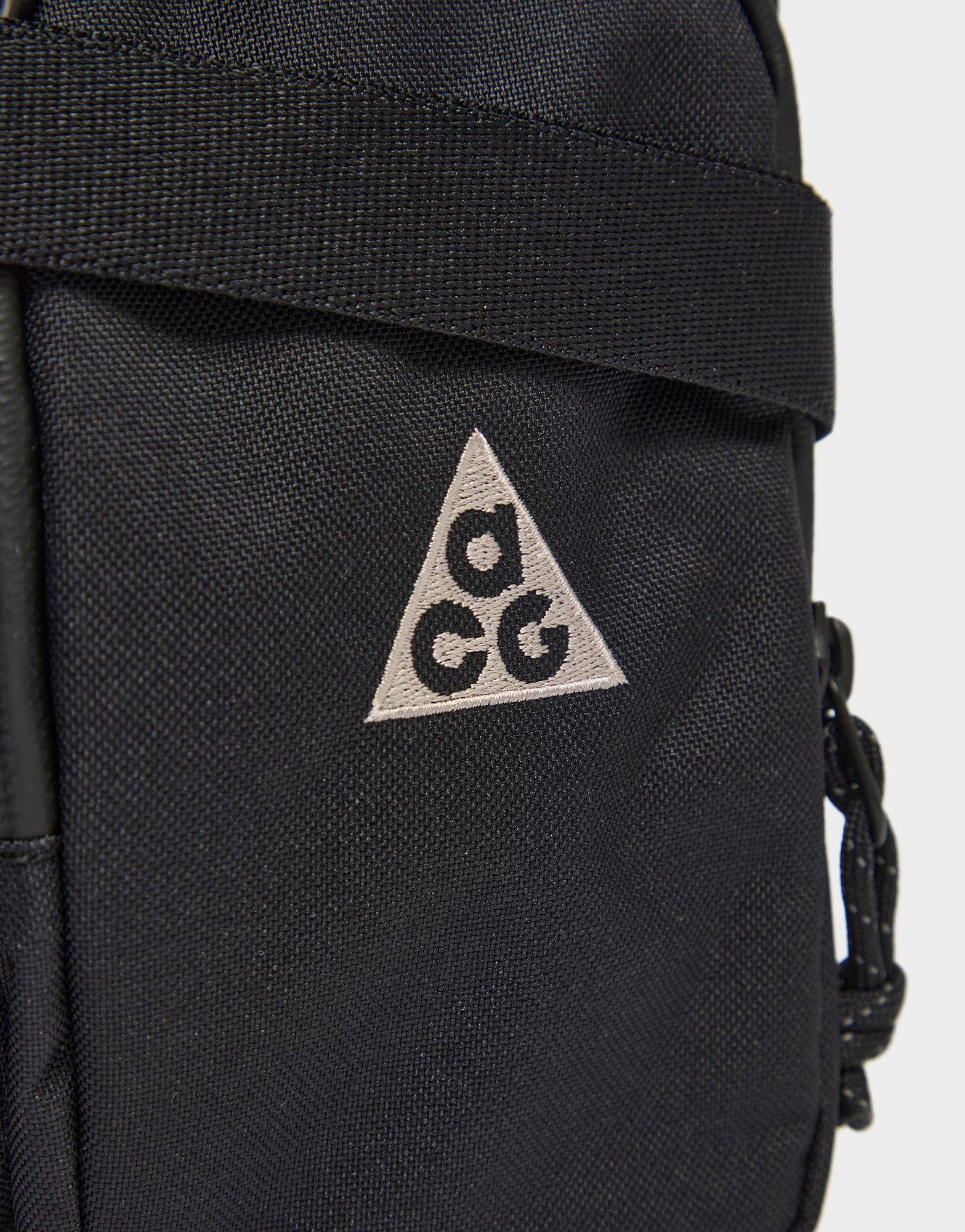 Nike ACG 'DAYMAX' Cross-Body Bag