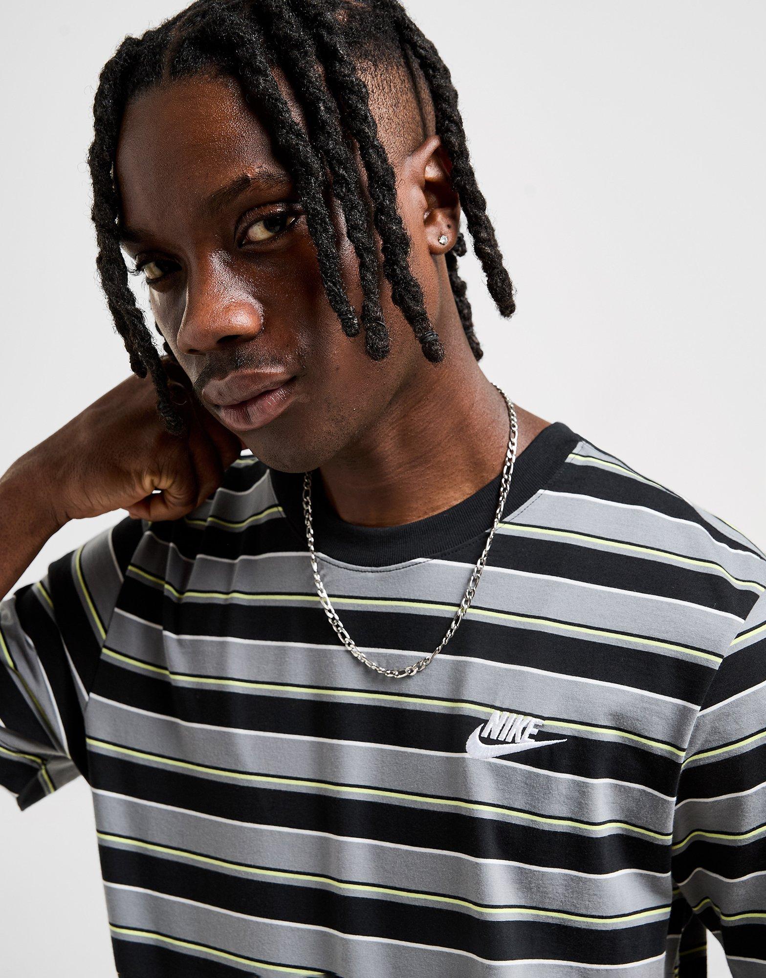 Nike Stripe T-Shirt