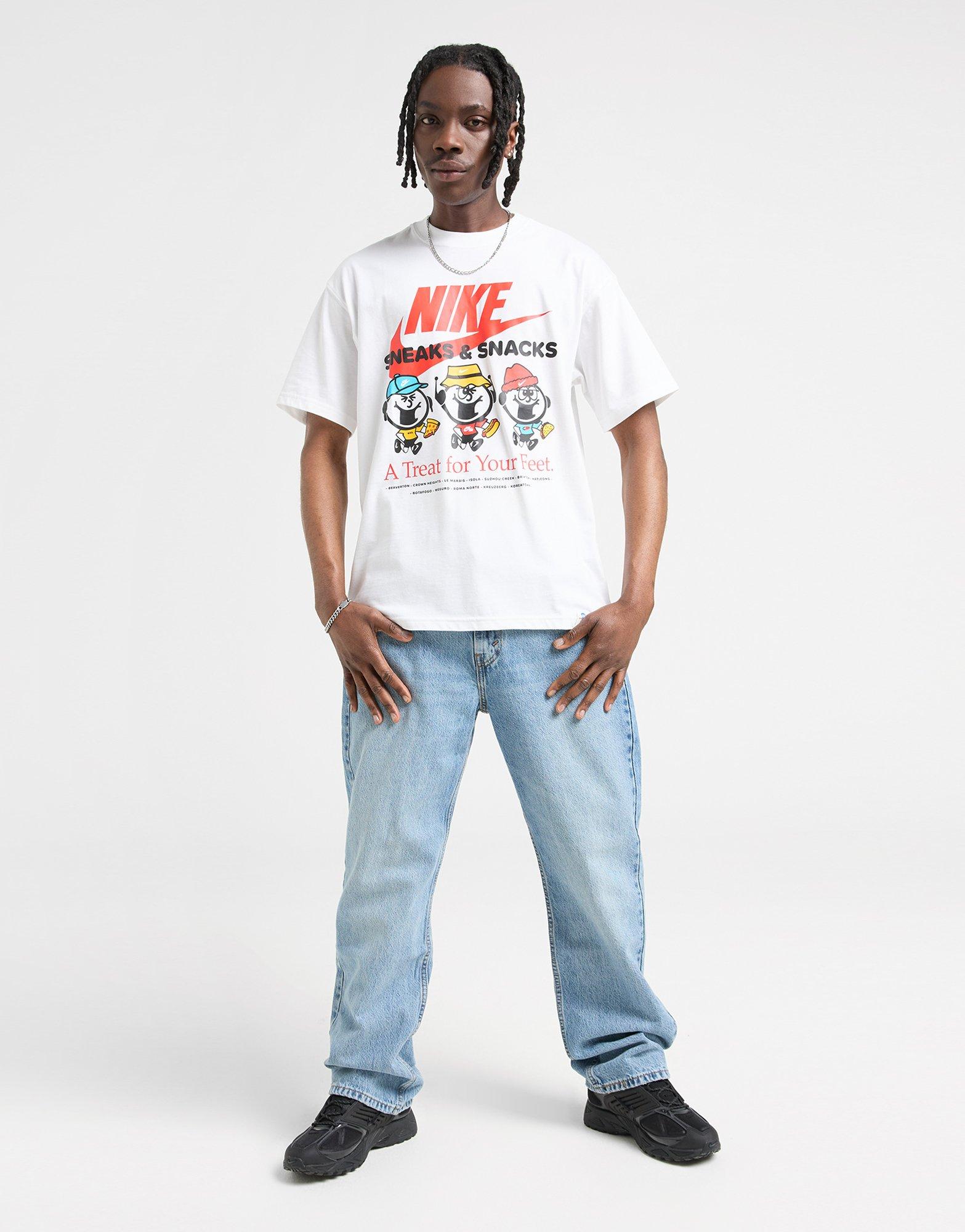 Nike Sneaks T-Shirt