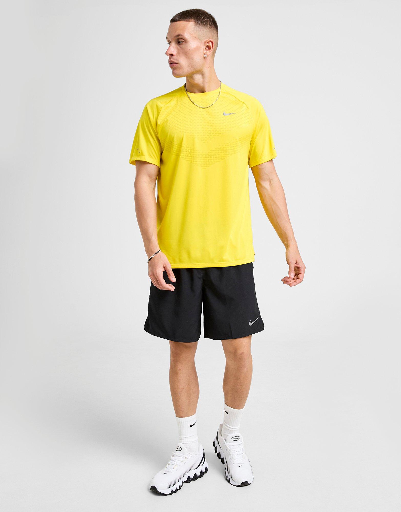Nike Stride T-Shirt