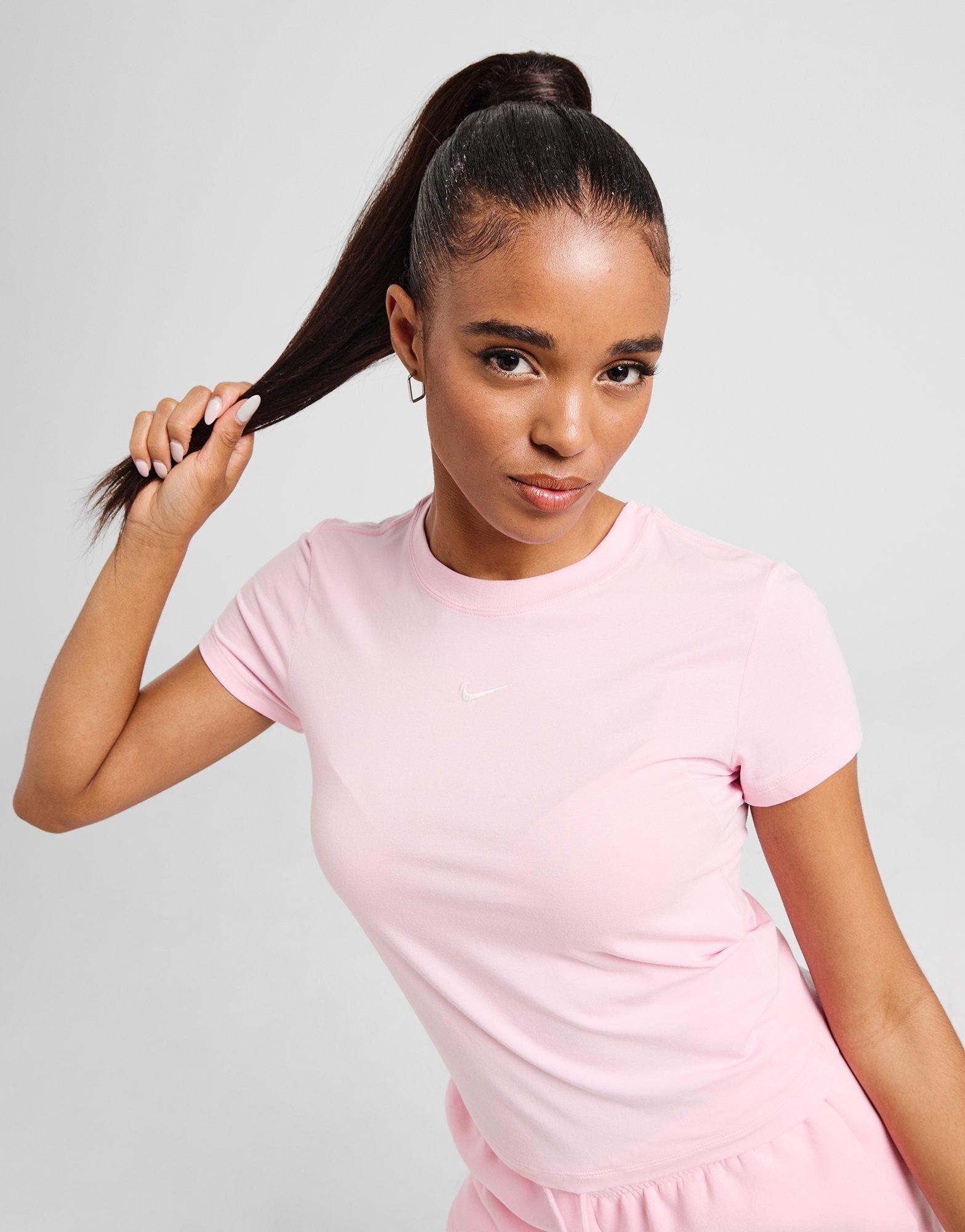 Nike Essential Sportswear Chill Knit T-Shirt