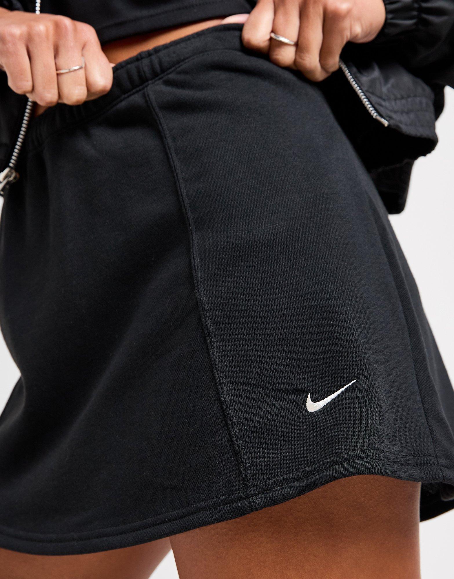 Nike Essential Chill Skort
