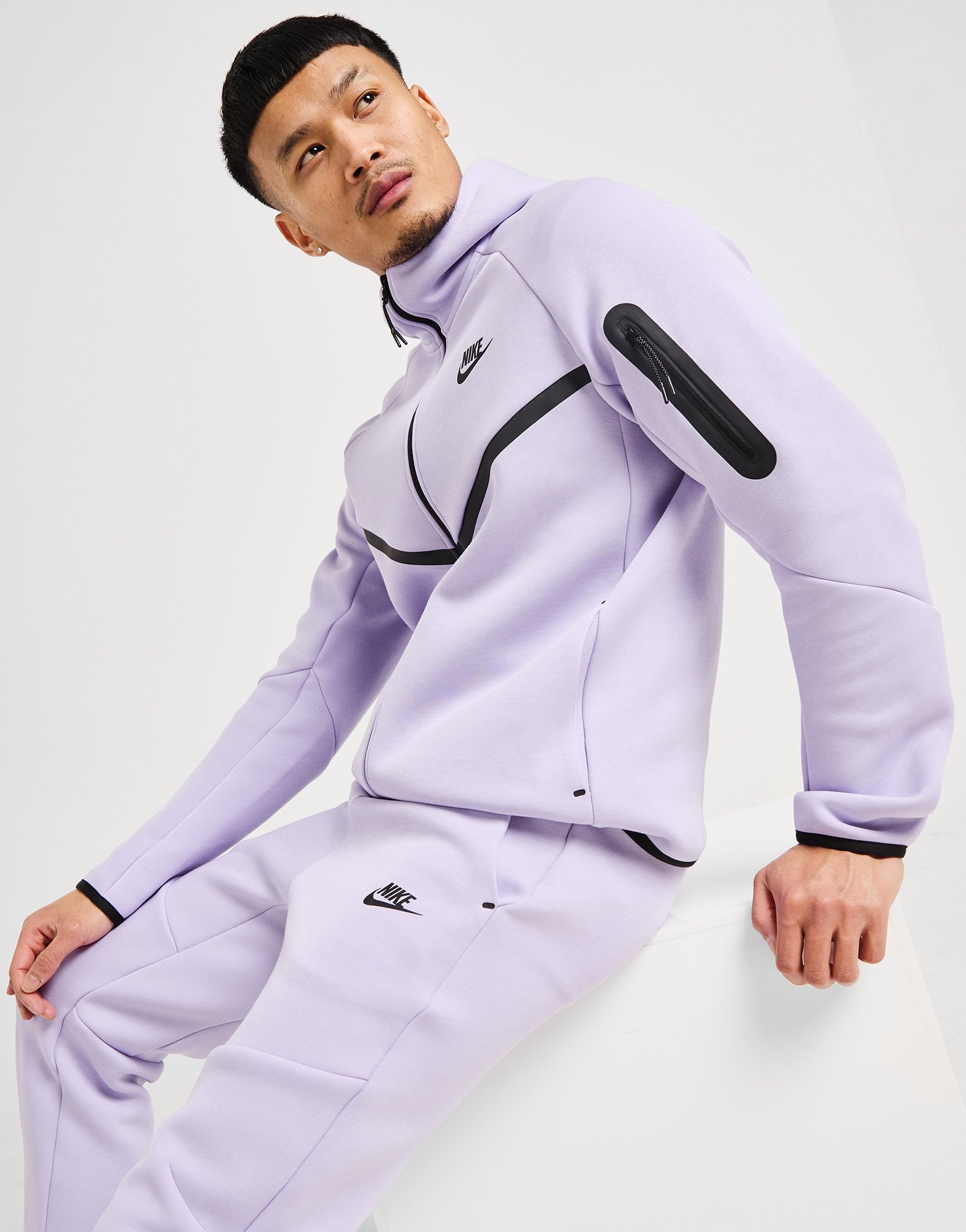 jd nike tech joggers