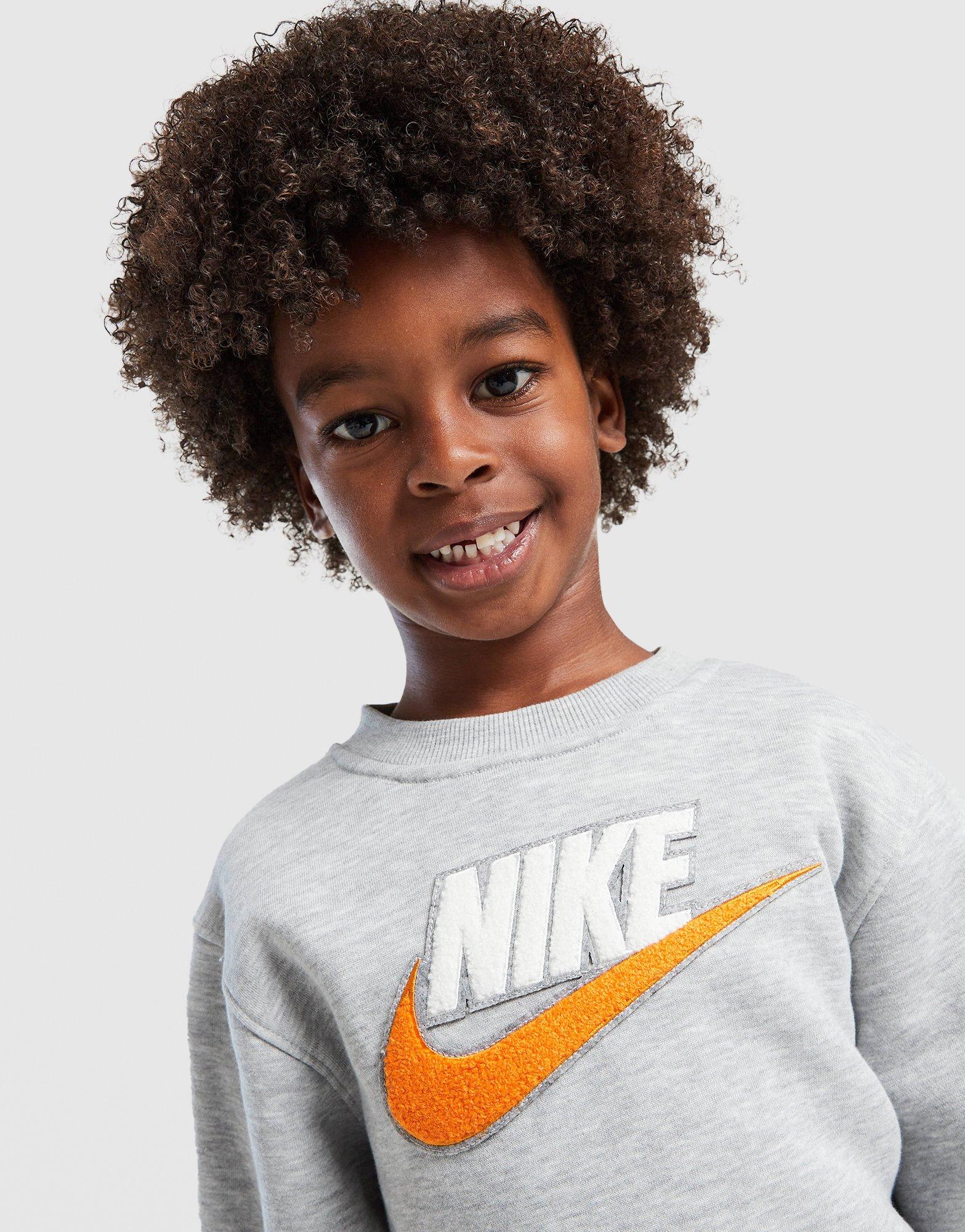 Nike Club Chenille Crew Trainingsanzug Kleinkinder