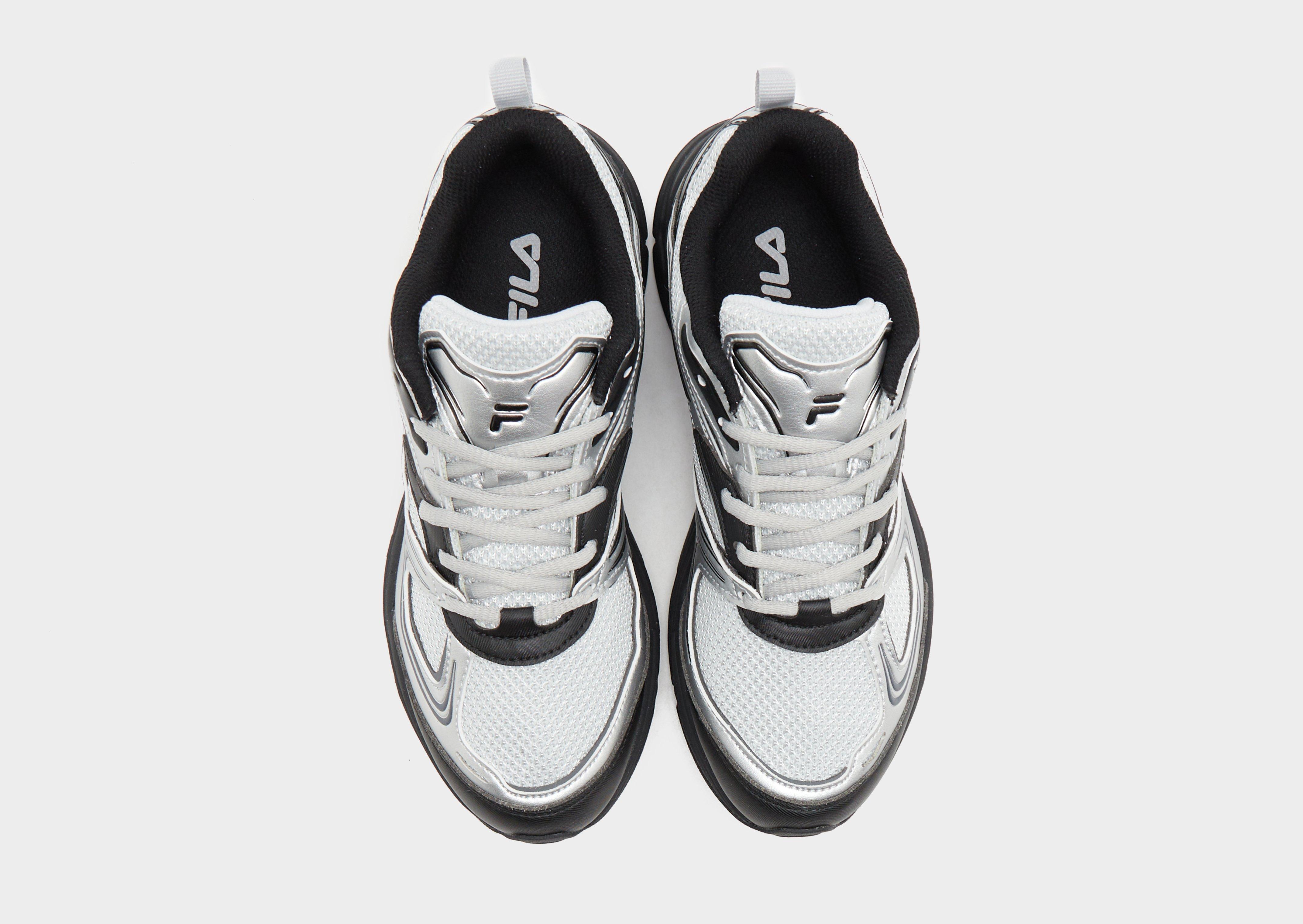 大人気!!! ♥ Fila ♥ Interun Black Silver FILA INTERUN BLACK SILVER Price 💵 1,595k | DP 1,195k only