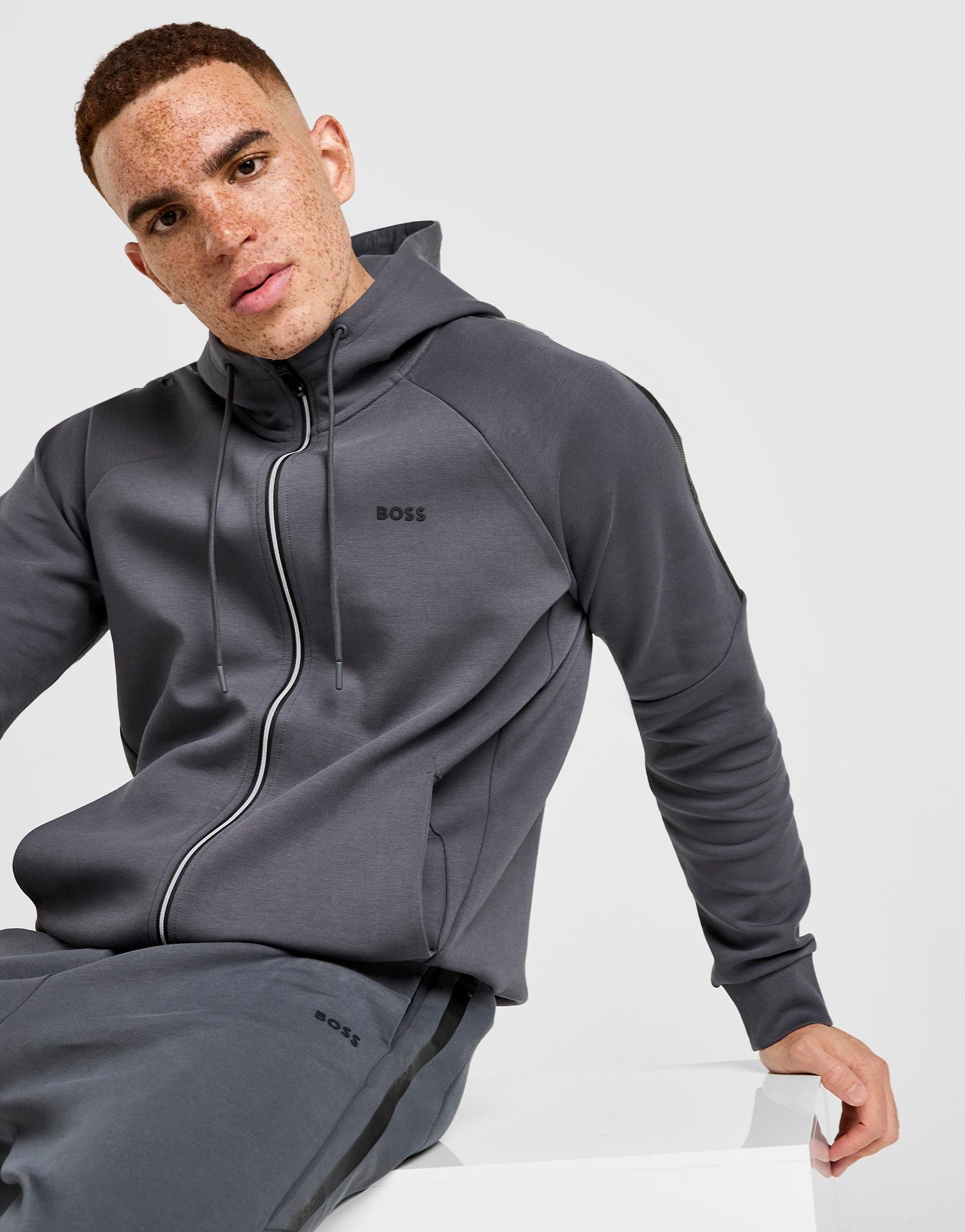 BOSS グレー ジャンパー Grey BOSS Saggy Full Zip Hoodie - JD Sports Global