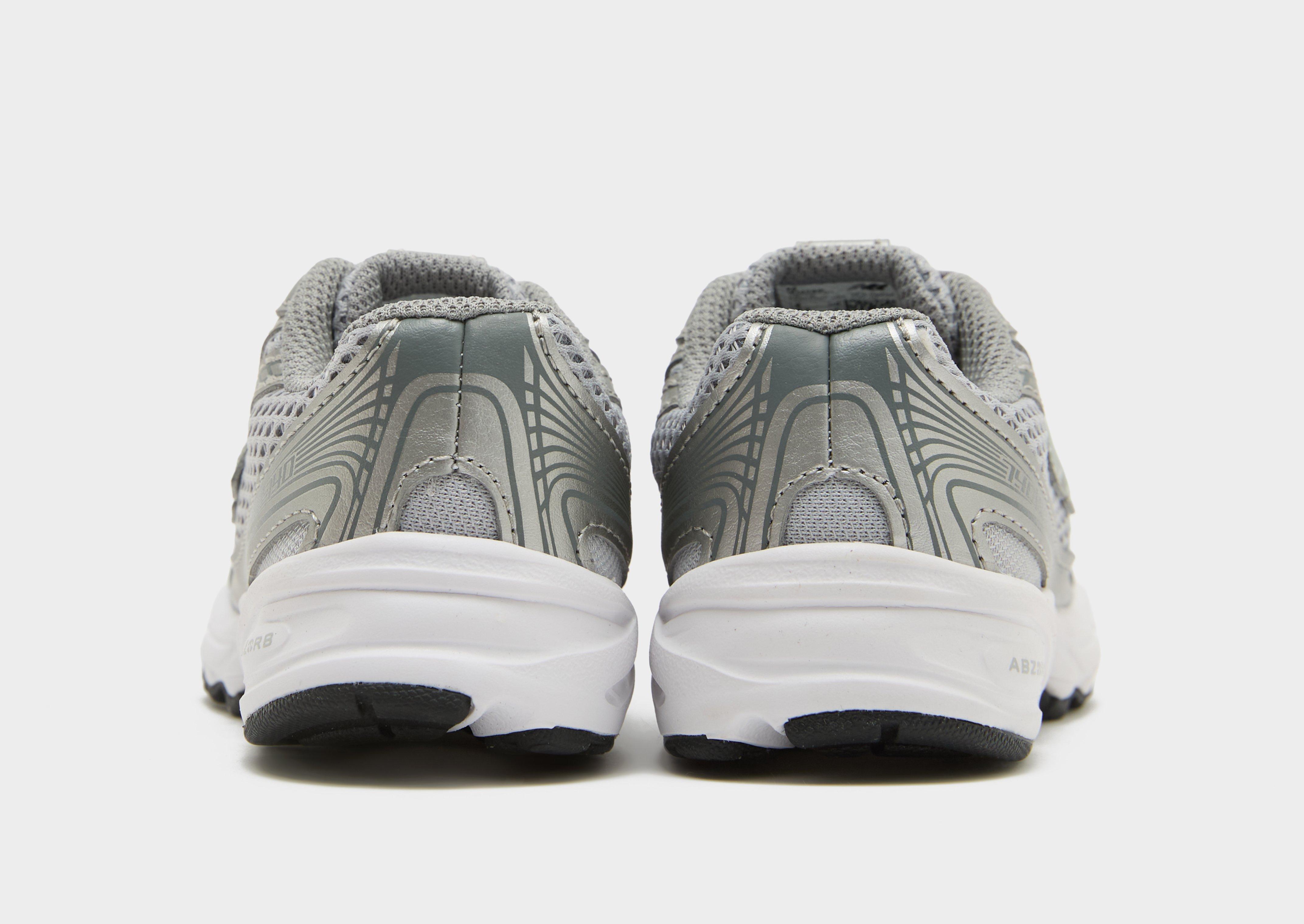 New Balance 740 para bebé