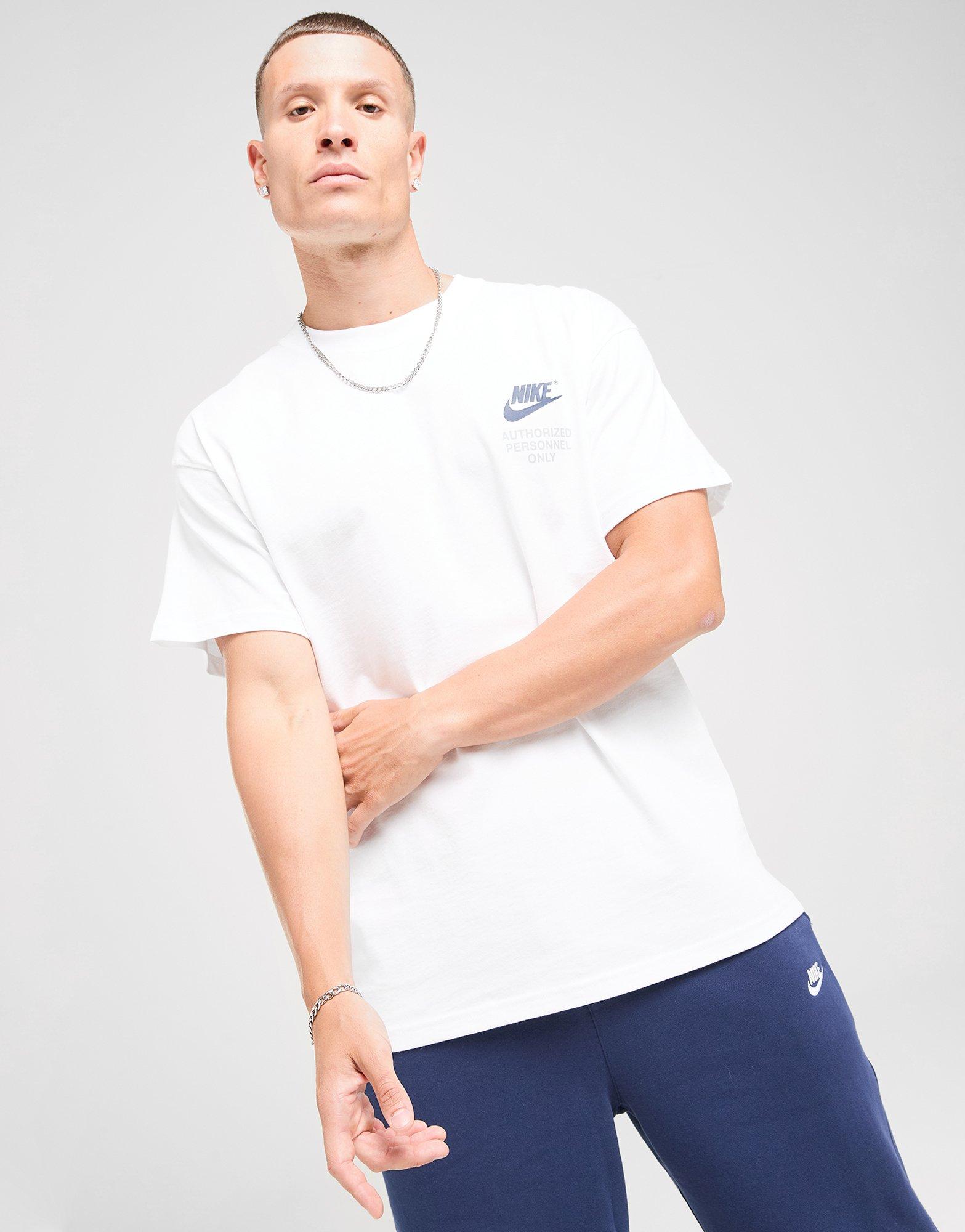 人気 ☆NIKE☆ NSW AUTHORIZED PERSONNEL T-SHIRT WHITE aa8109656575.jpg
