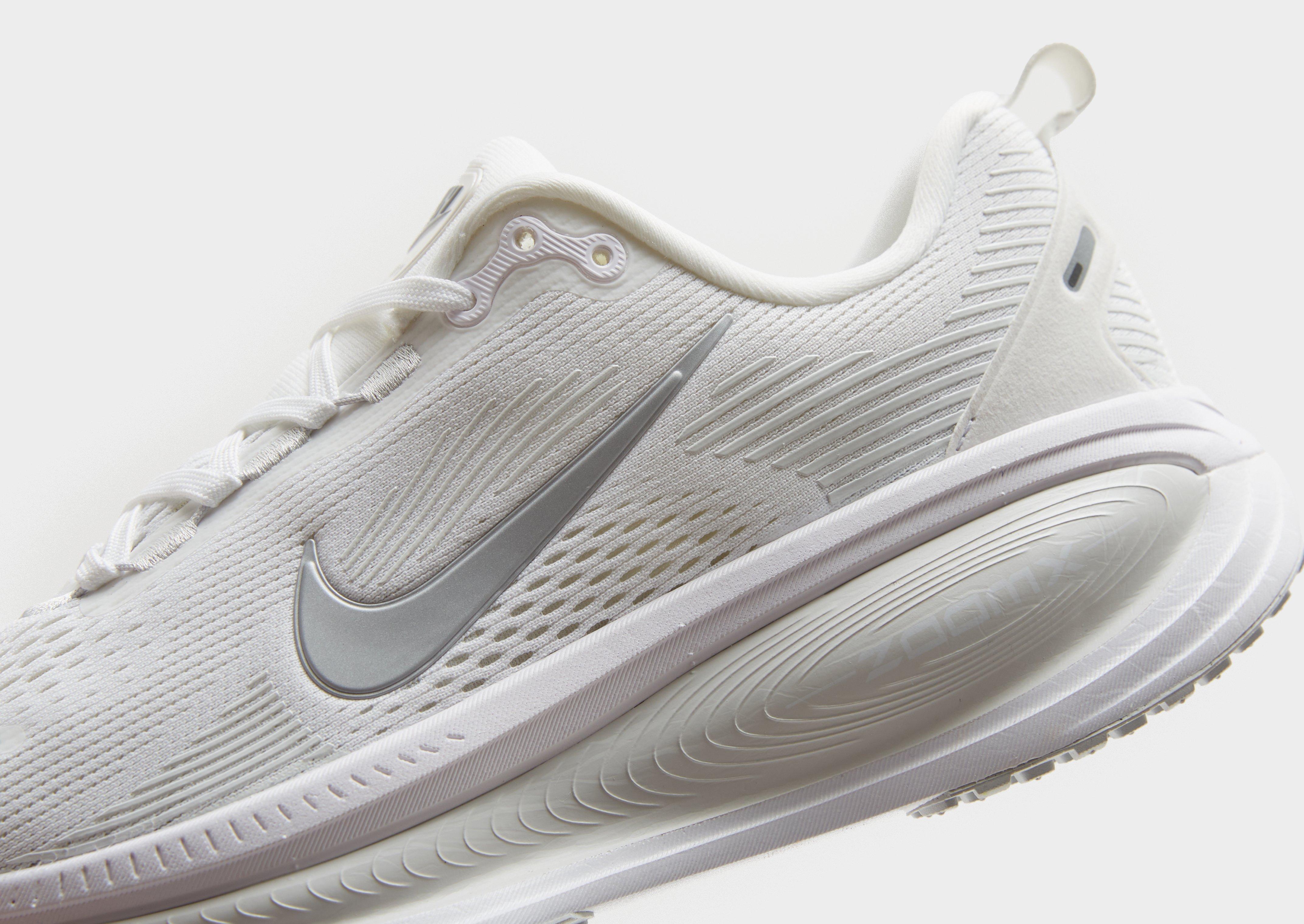 Nike ZoomX vomero17ホワイト Nike Vomero 17 White / Sail - Feb 2024 - FZ4020-100