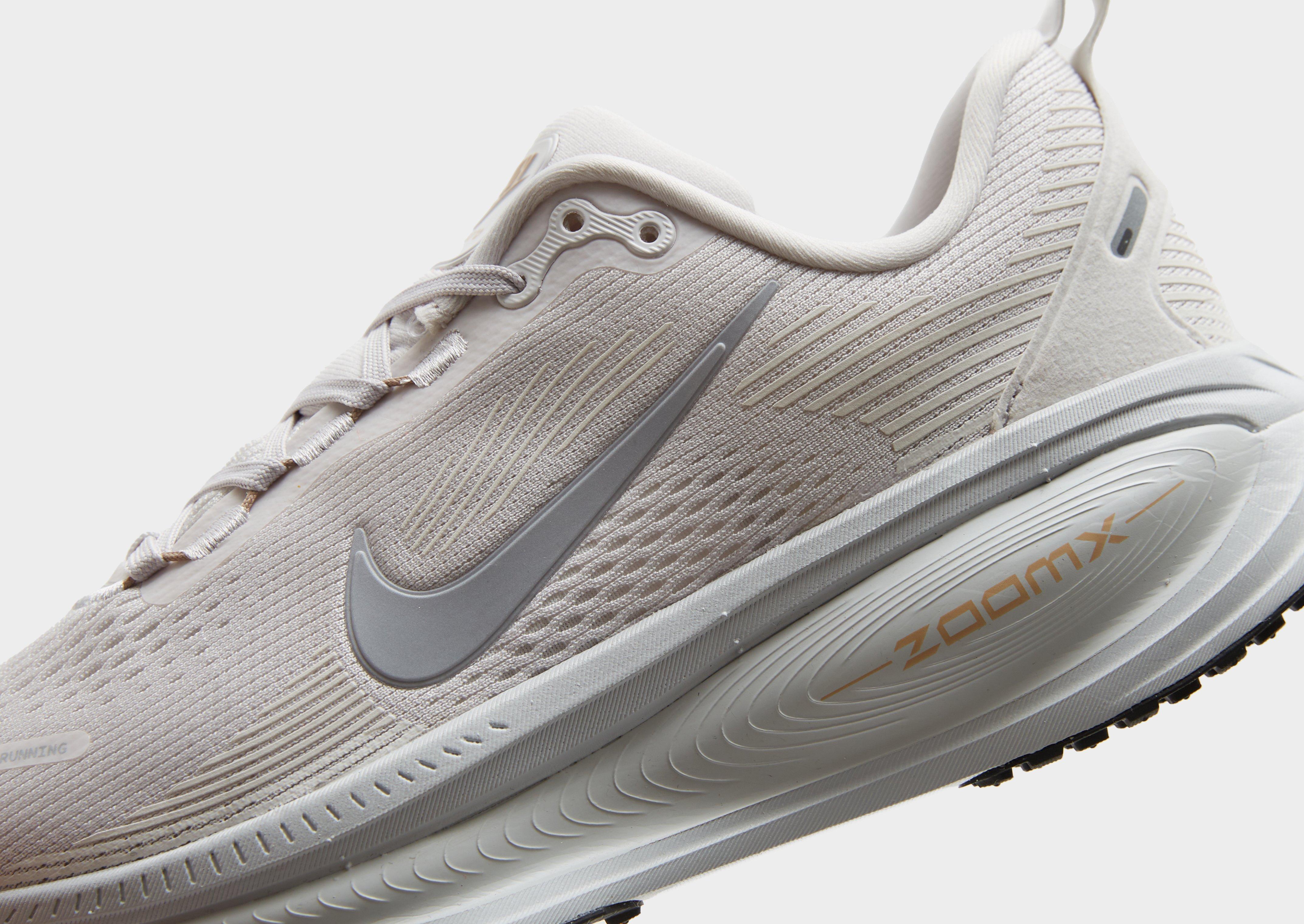 Nike Vomero 18 Women's