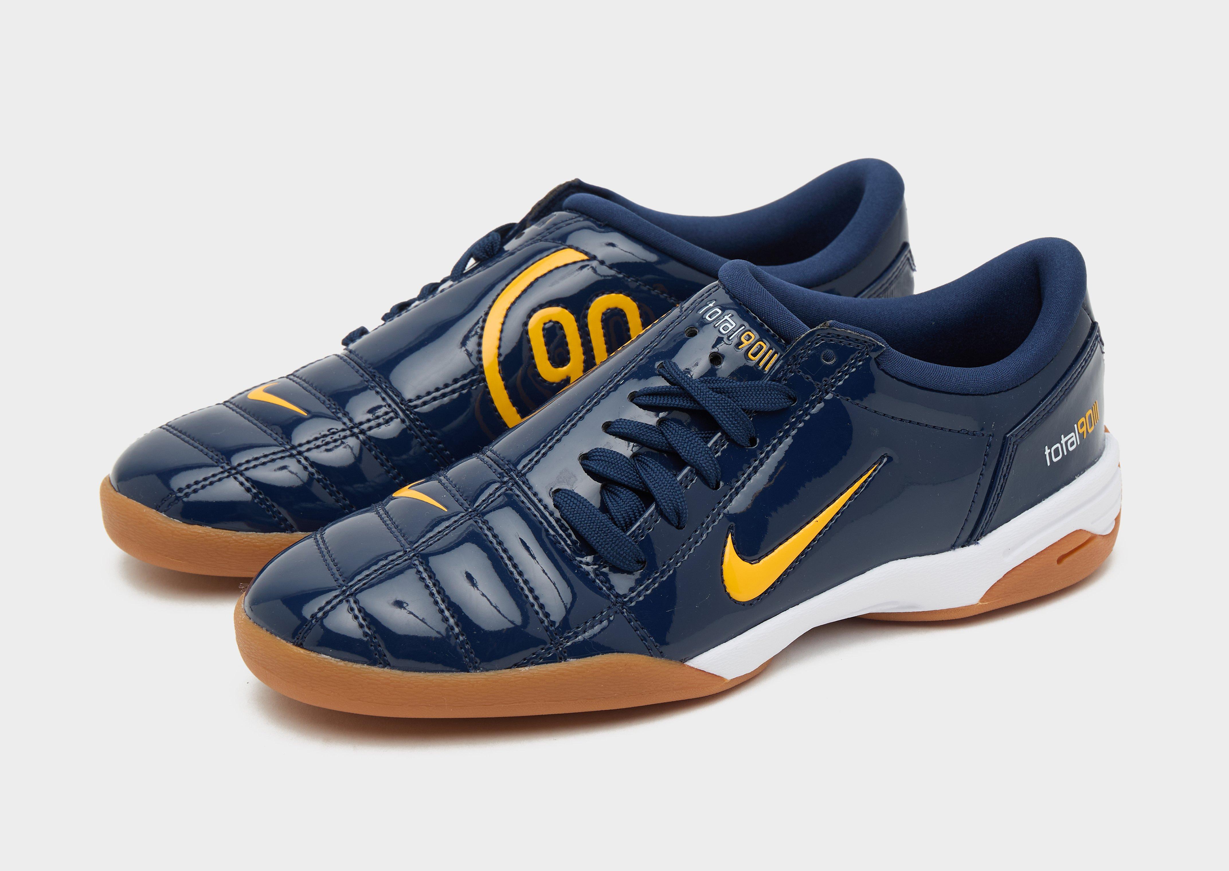 Nike Total 90 Women's