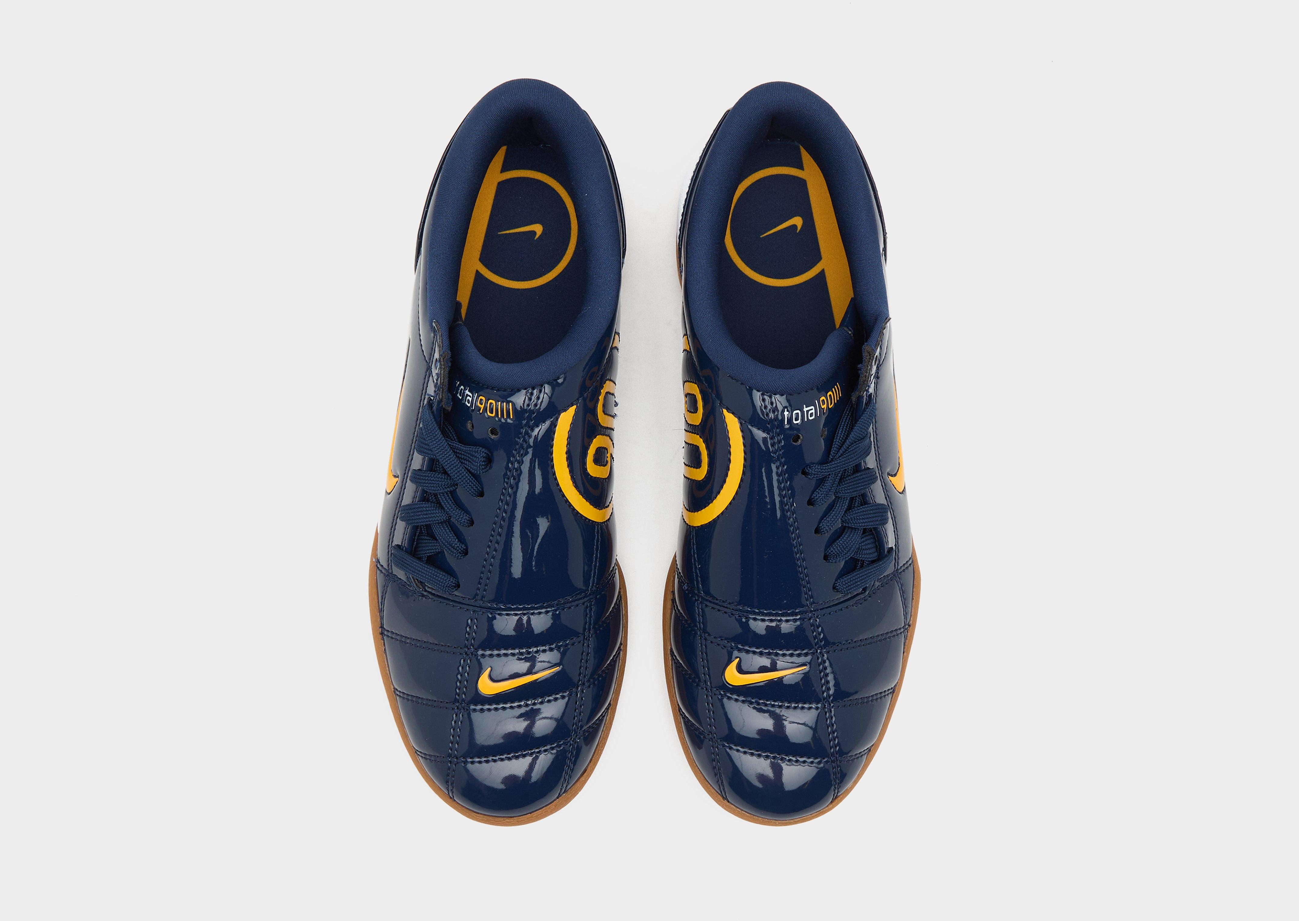 Nike Total 90 Women's