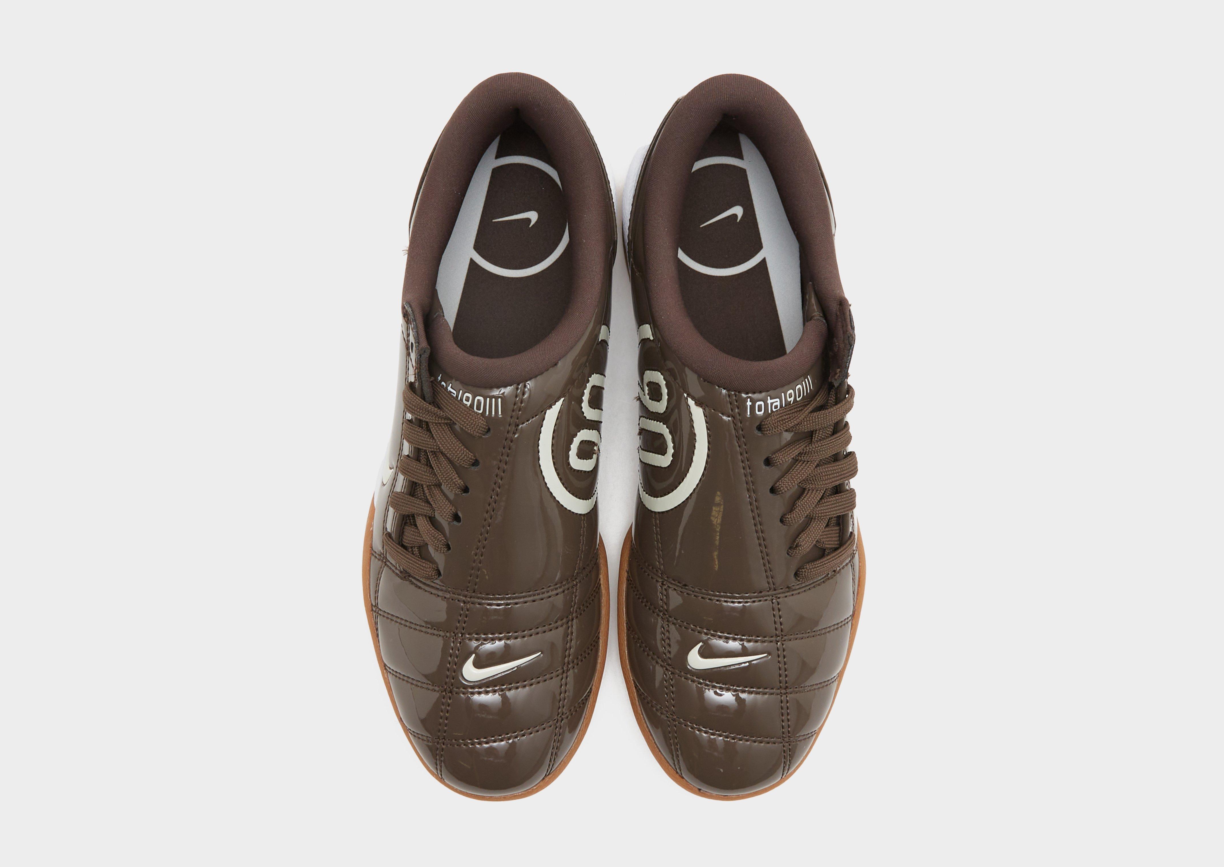 Nike Total 90 Women's