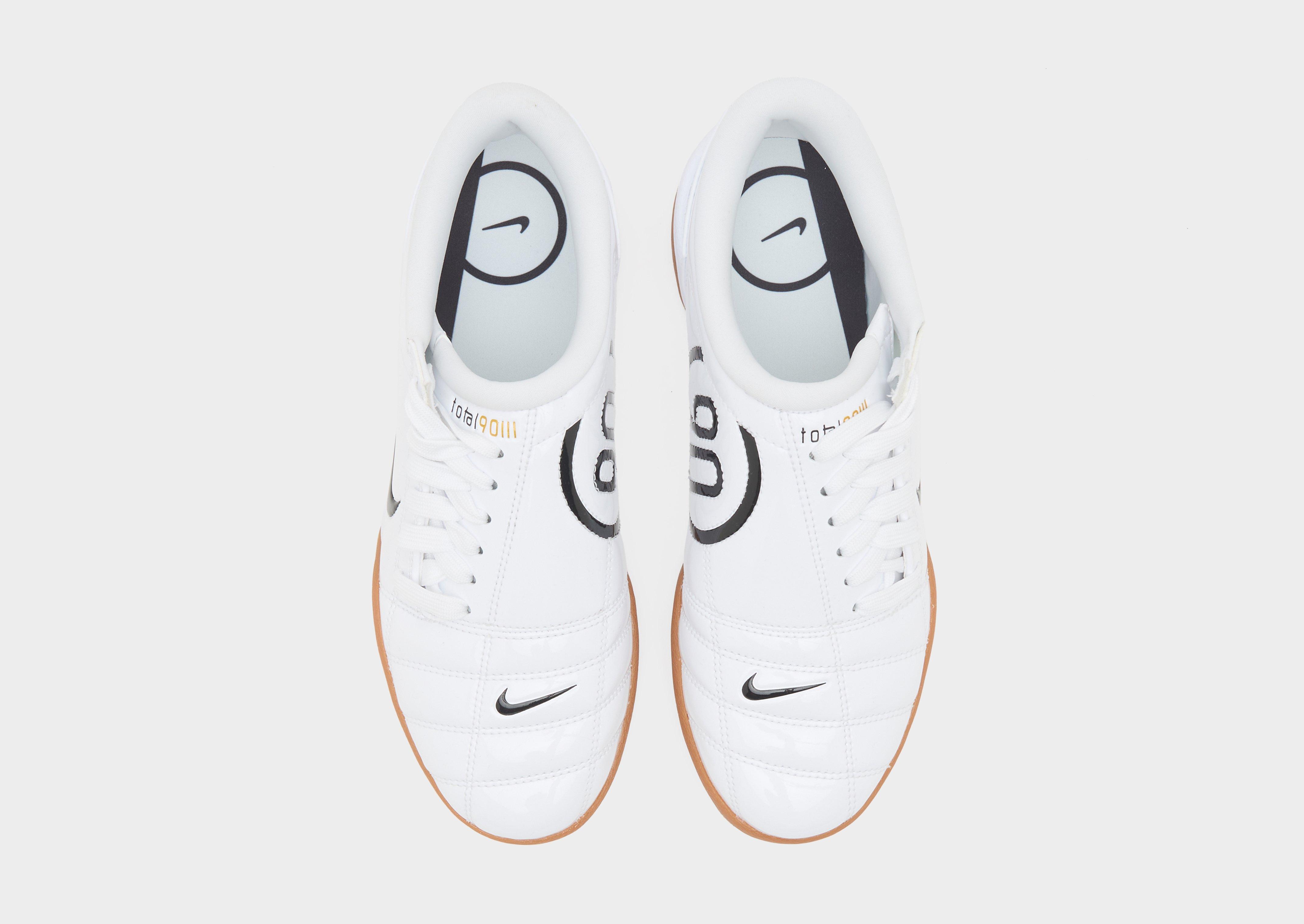 Nike Total 90 Women's