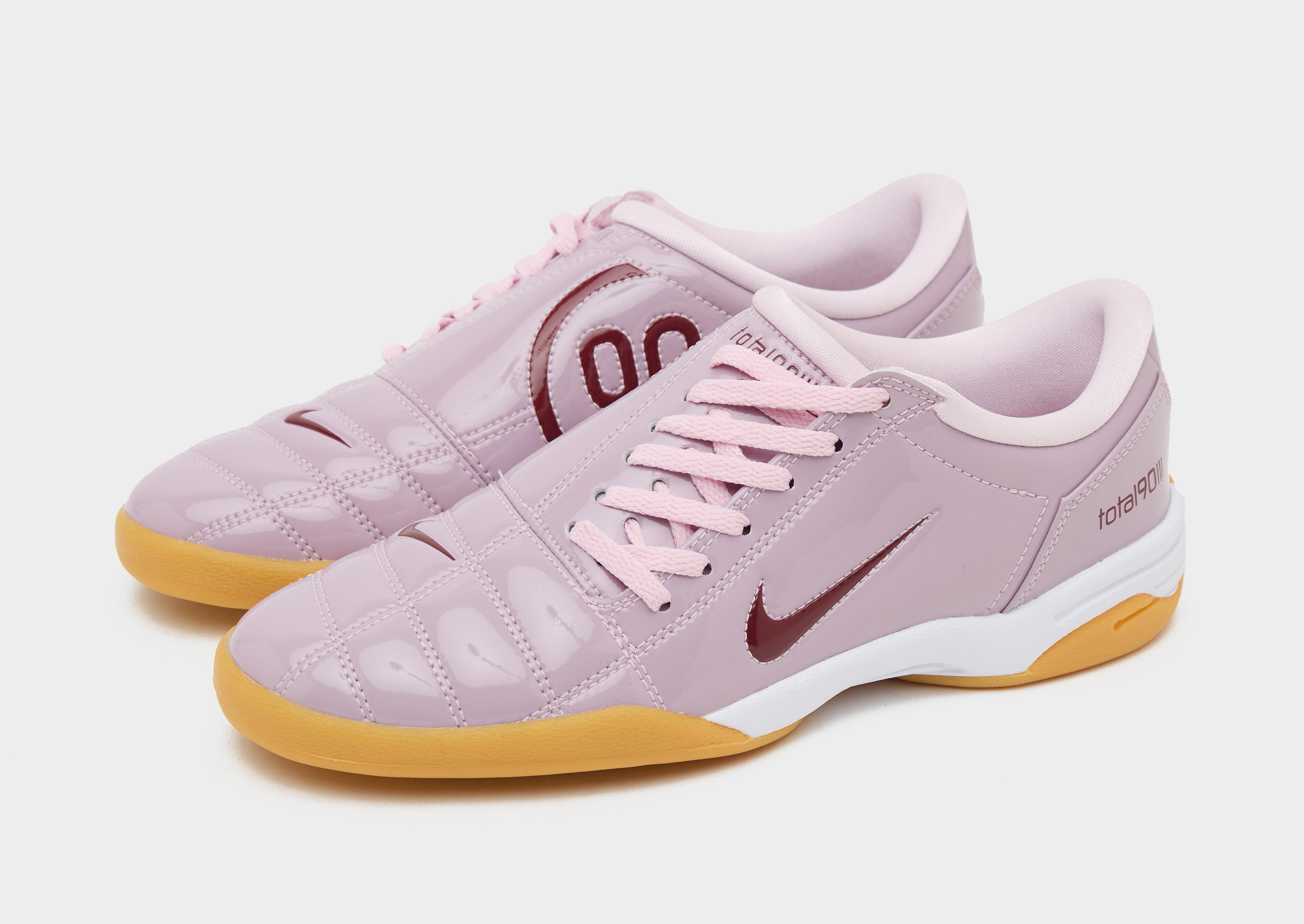 Nike Total 90 Women's