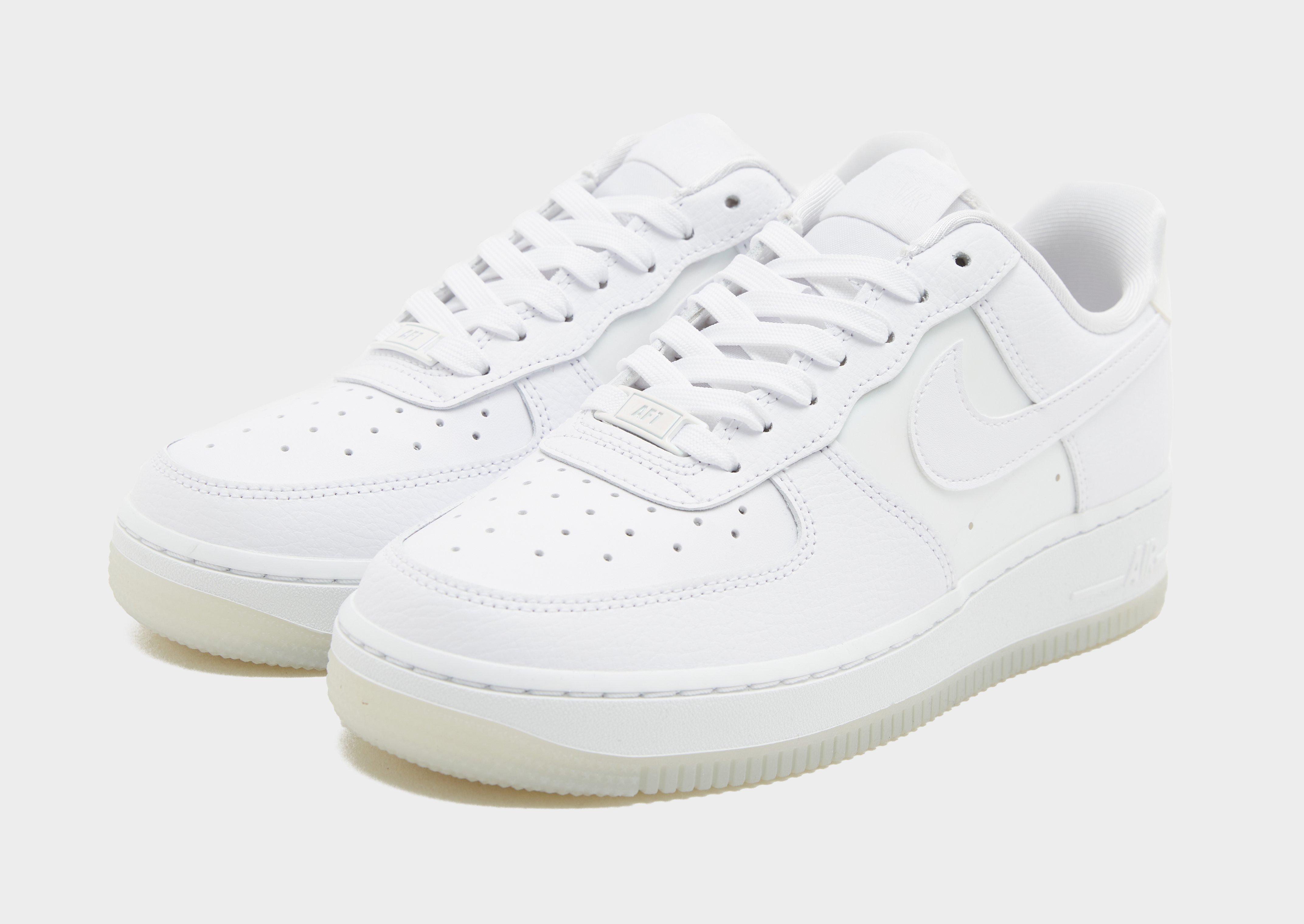 Nike Air Force 1 '07 LV8 Dames