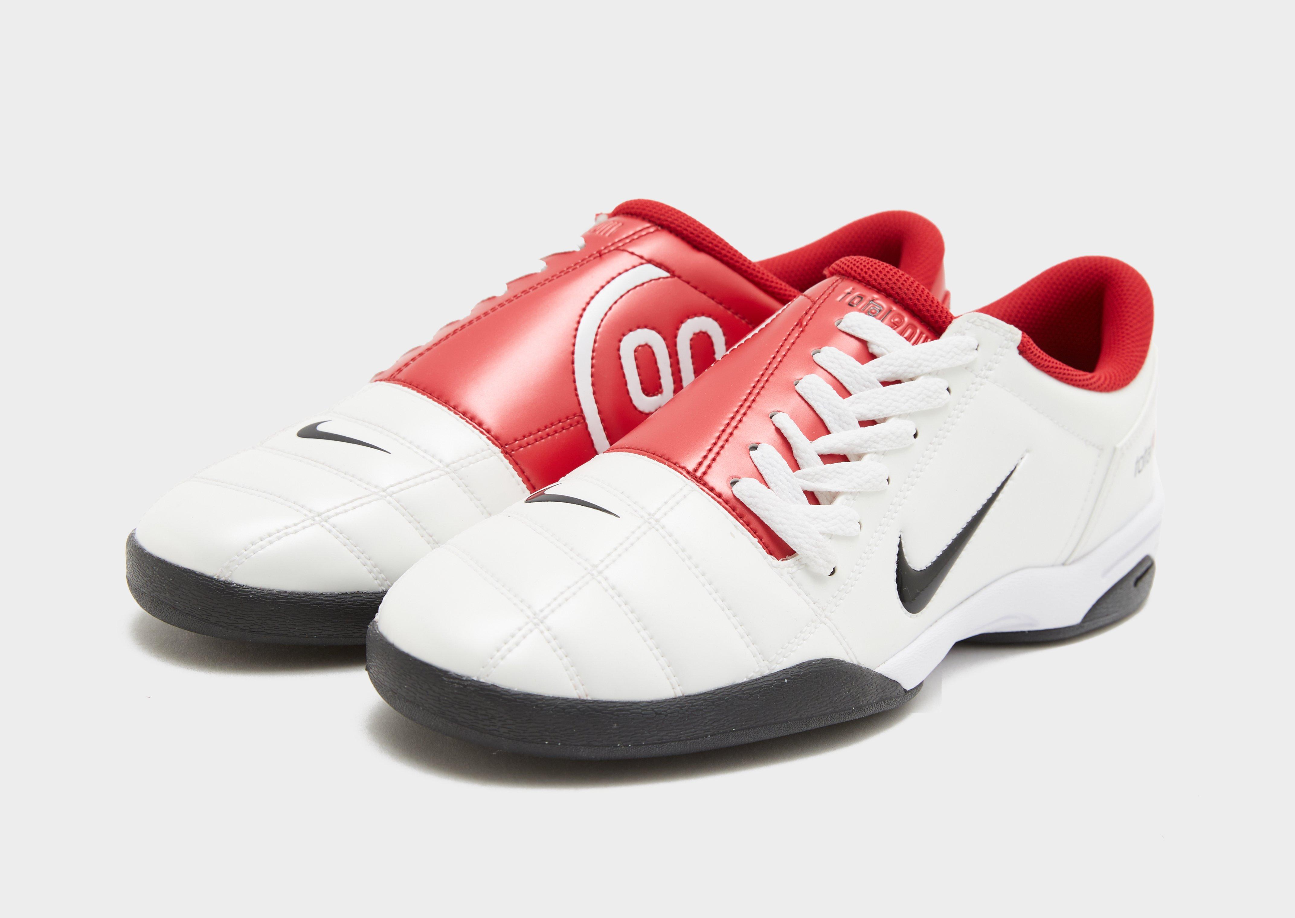 Nike Total 90