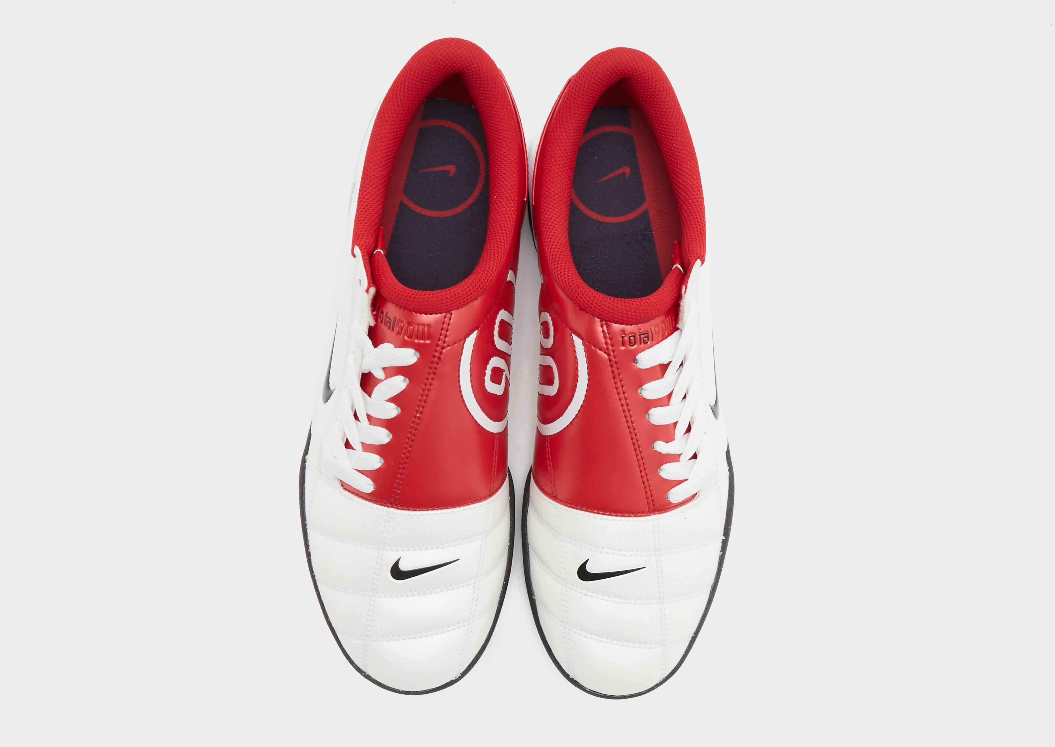Nike Total 90