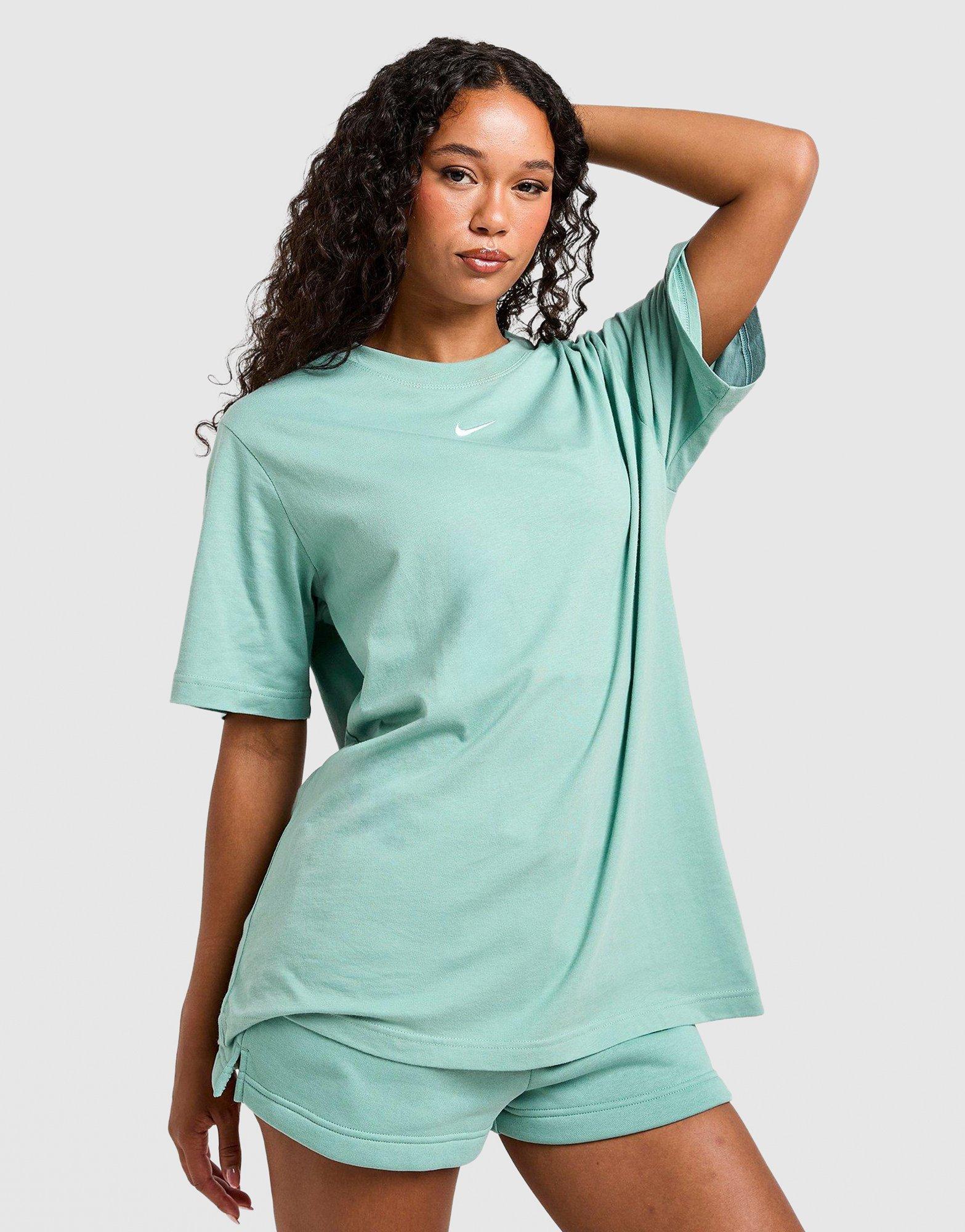 Nike Essential Boyfriend T-Shirt