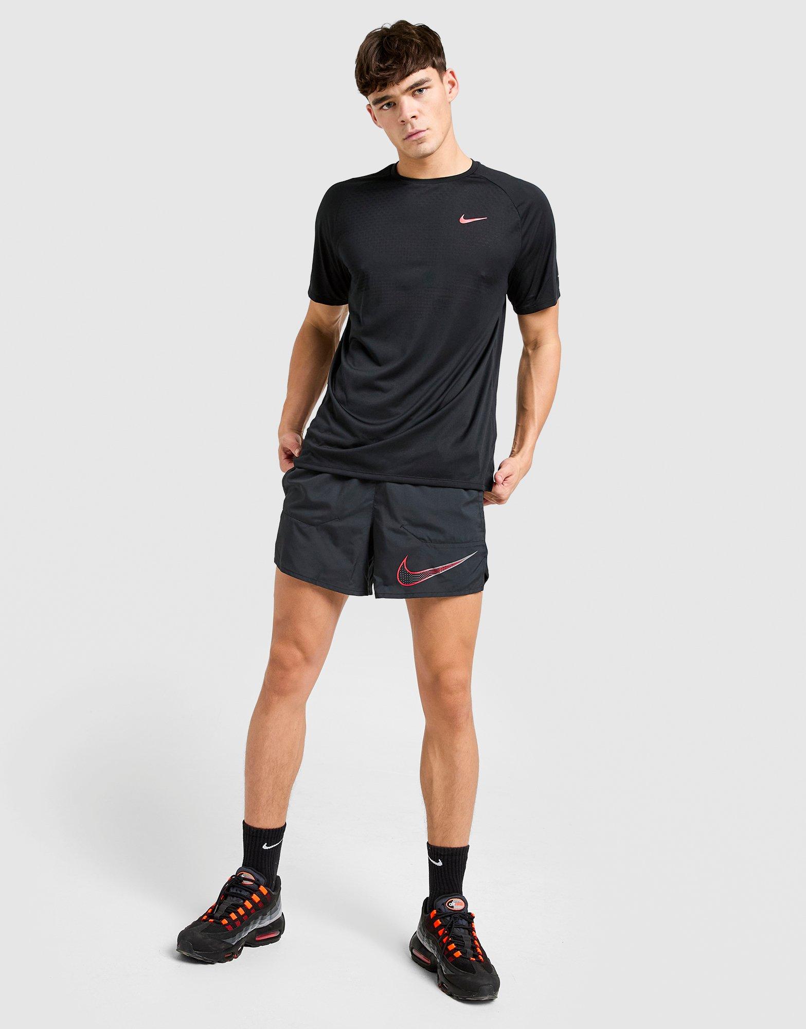 Nike Stride Swoosh Shorts