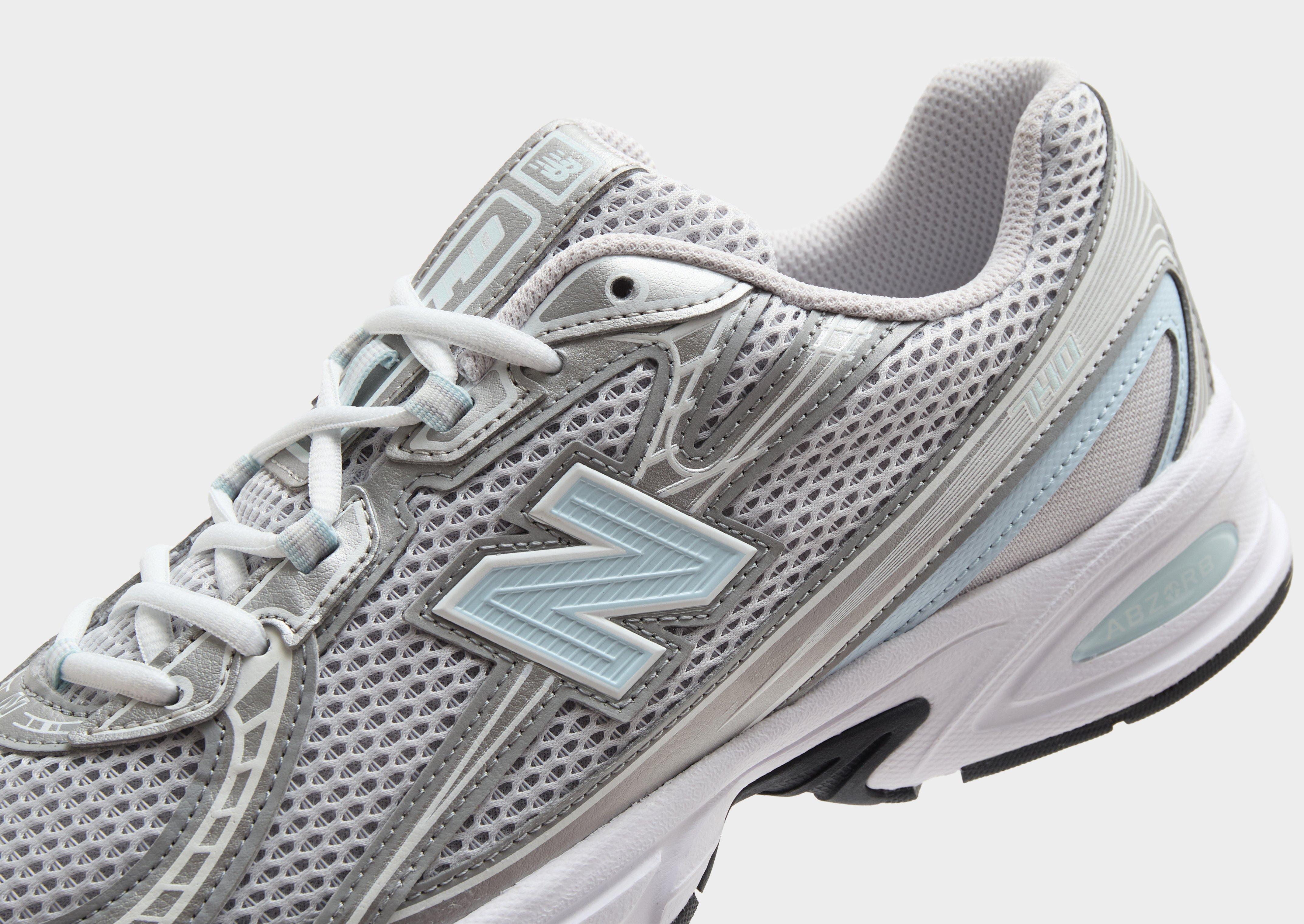 New Balance 740