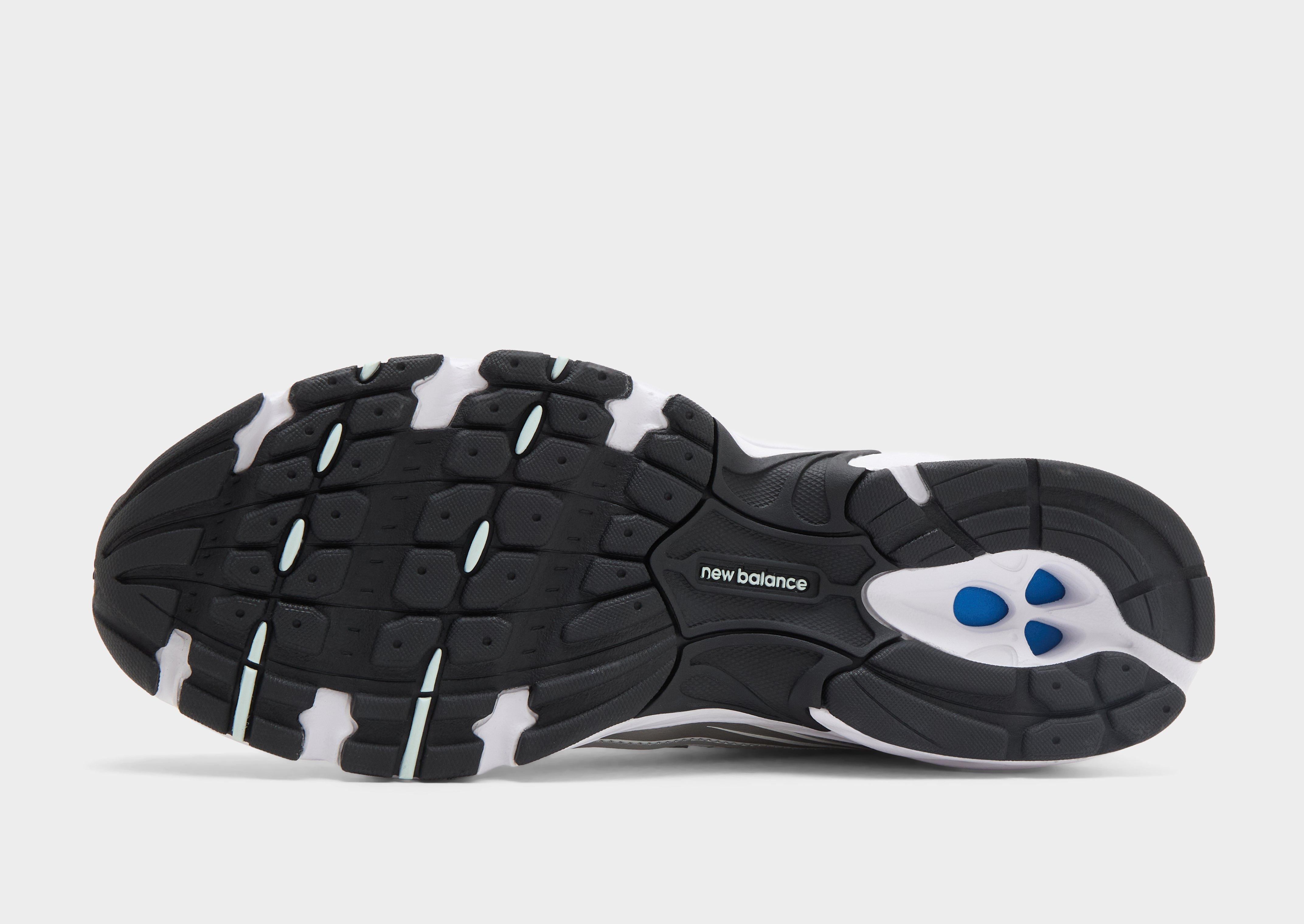 New Balance 740
