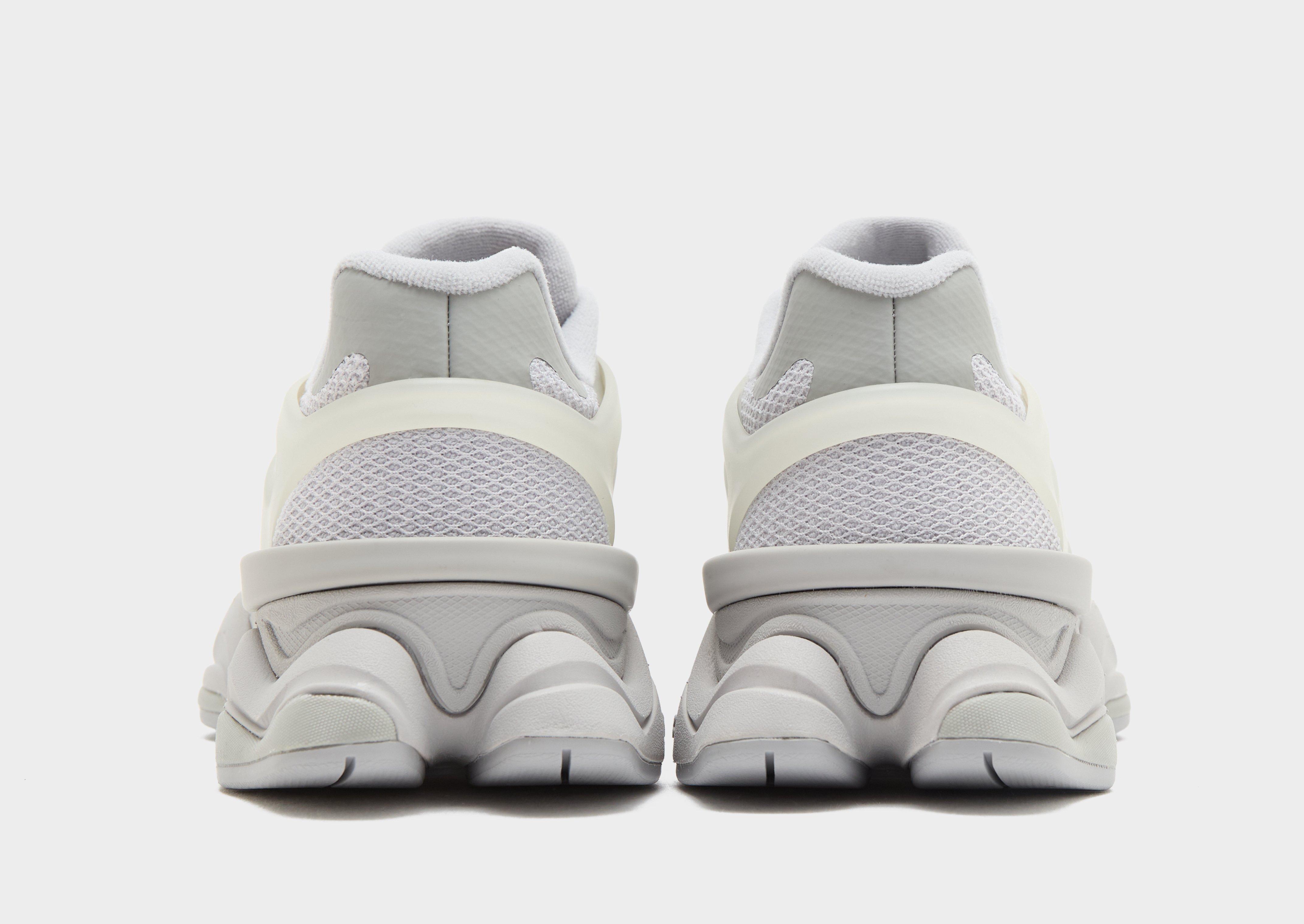 New Balance 9060 Caged