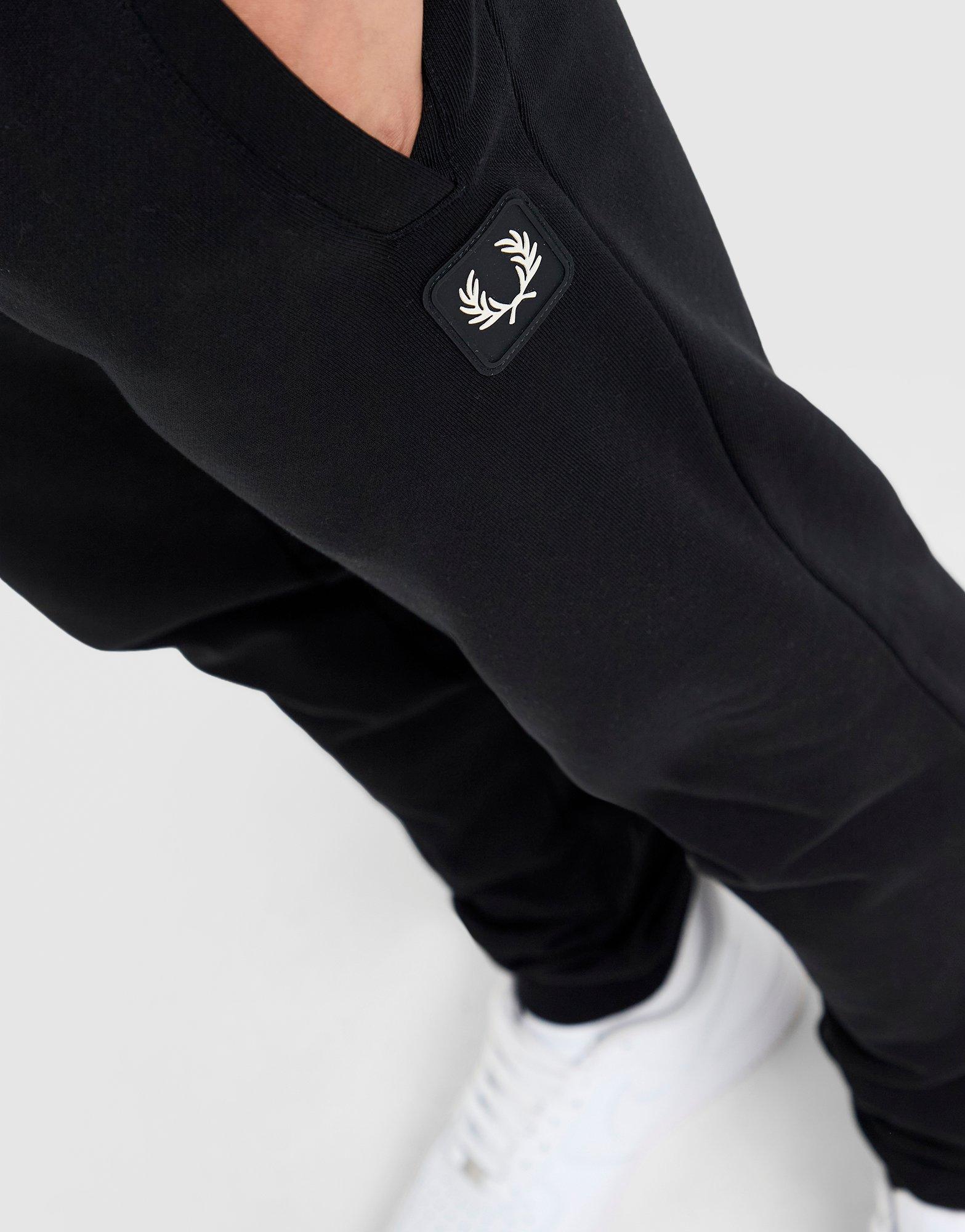 Fred Perry Badge Cuffed Joggers