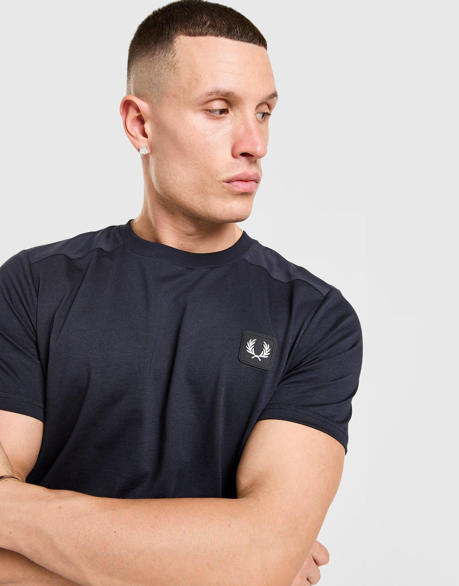 Fred Perry T-shirt Badge Panel