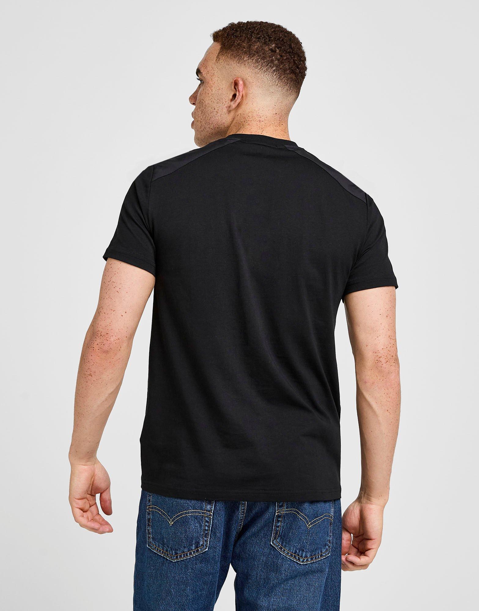 Fred Perry Badge Panel T-Shirt