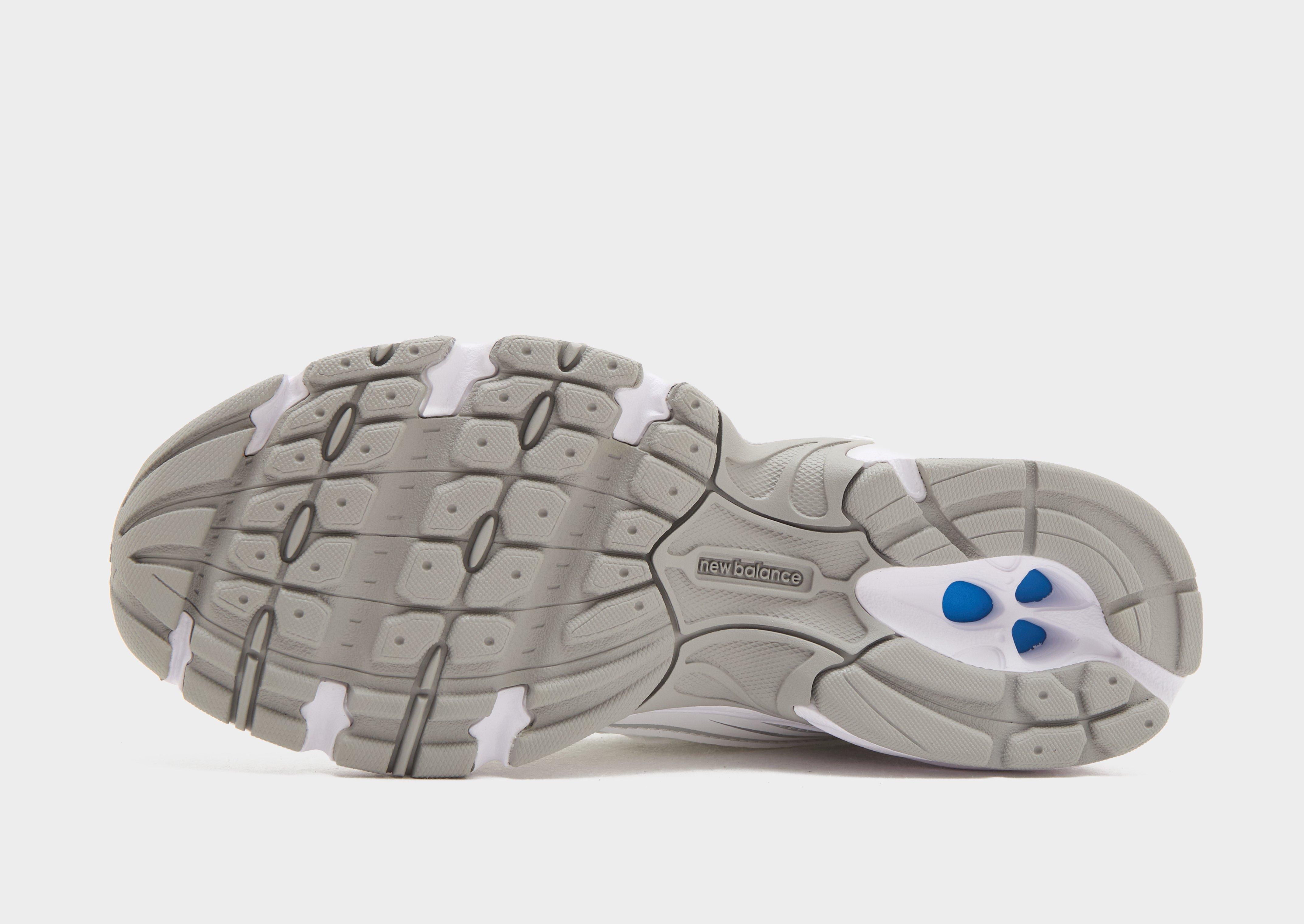 New Balance 740 Women's