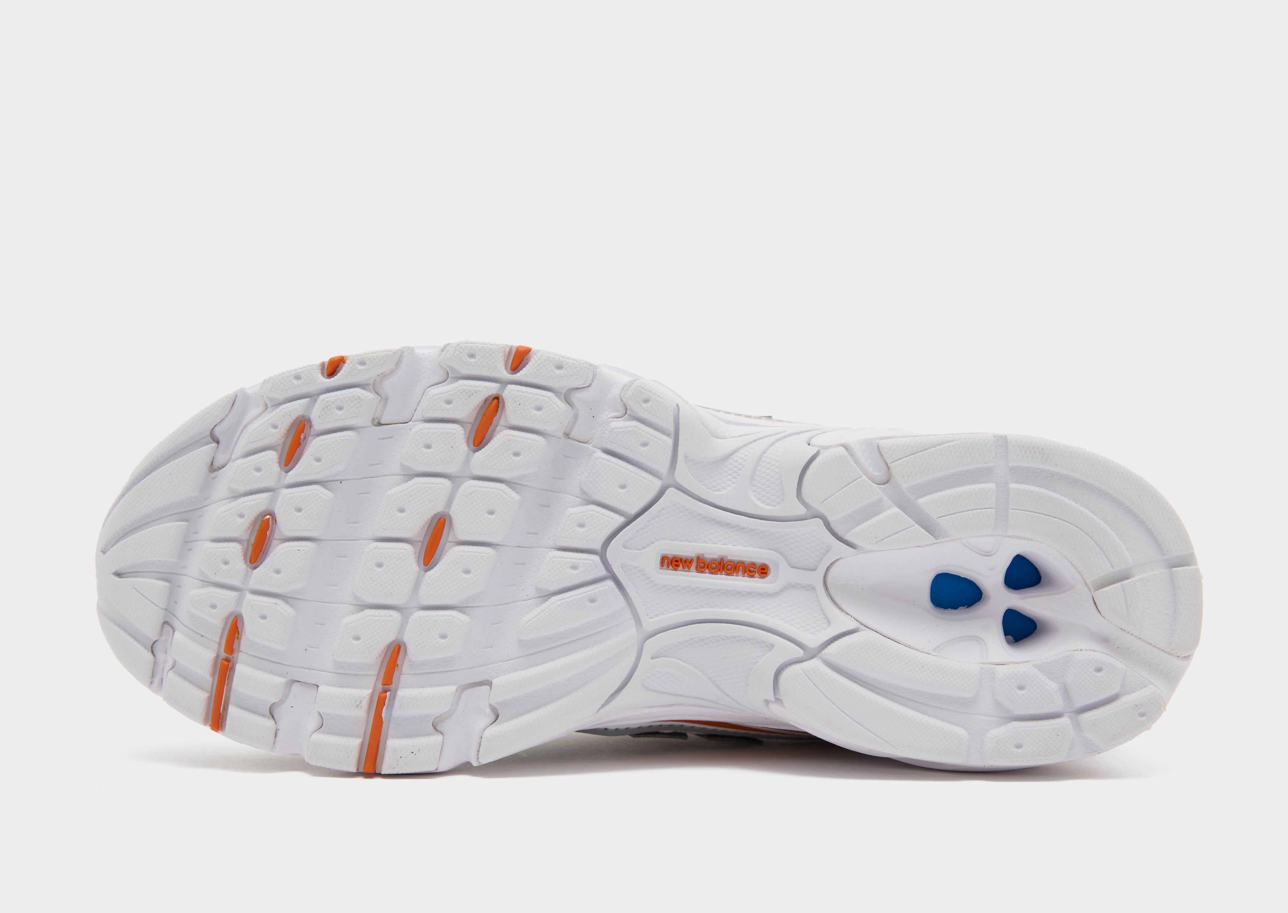 New Balance 740