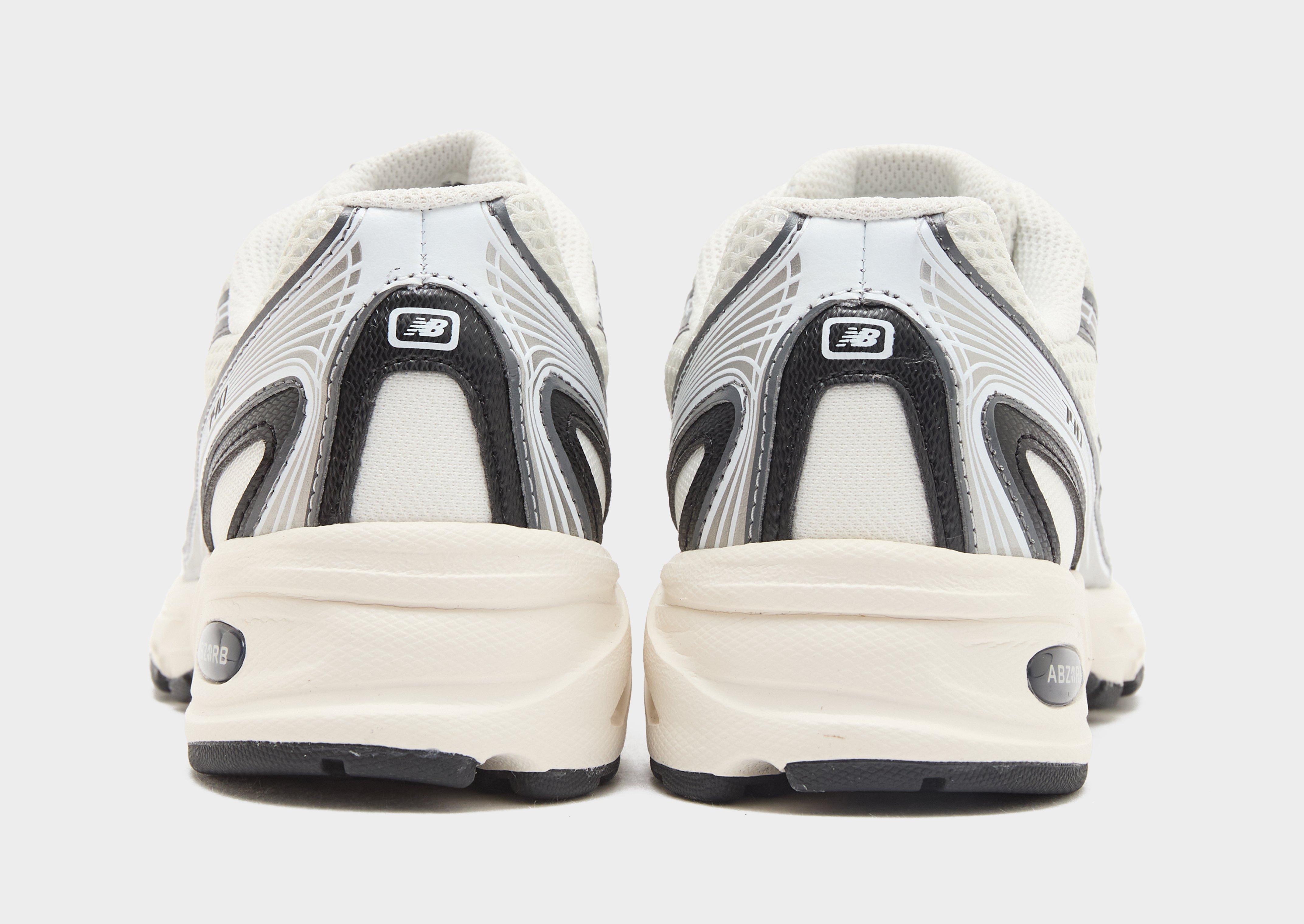 新品未使用　箱あり　New Balance 740 21cm セール】740（スニーカー）｜New Balance（ニューバランス）の
