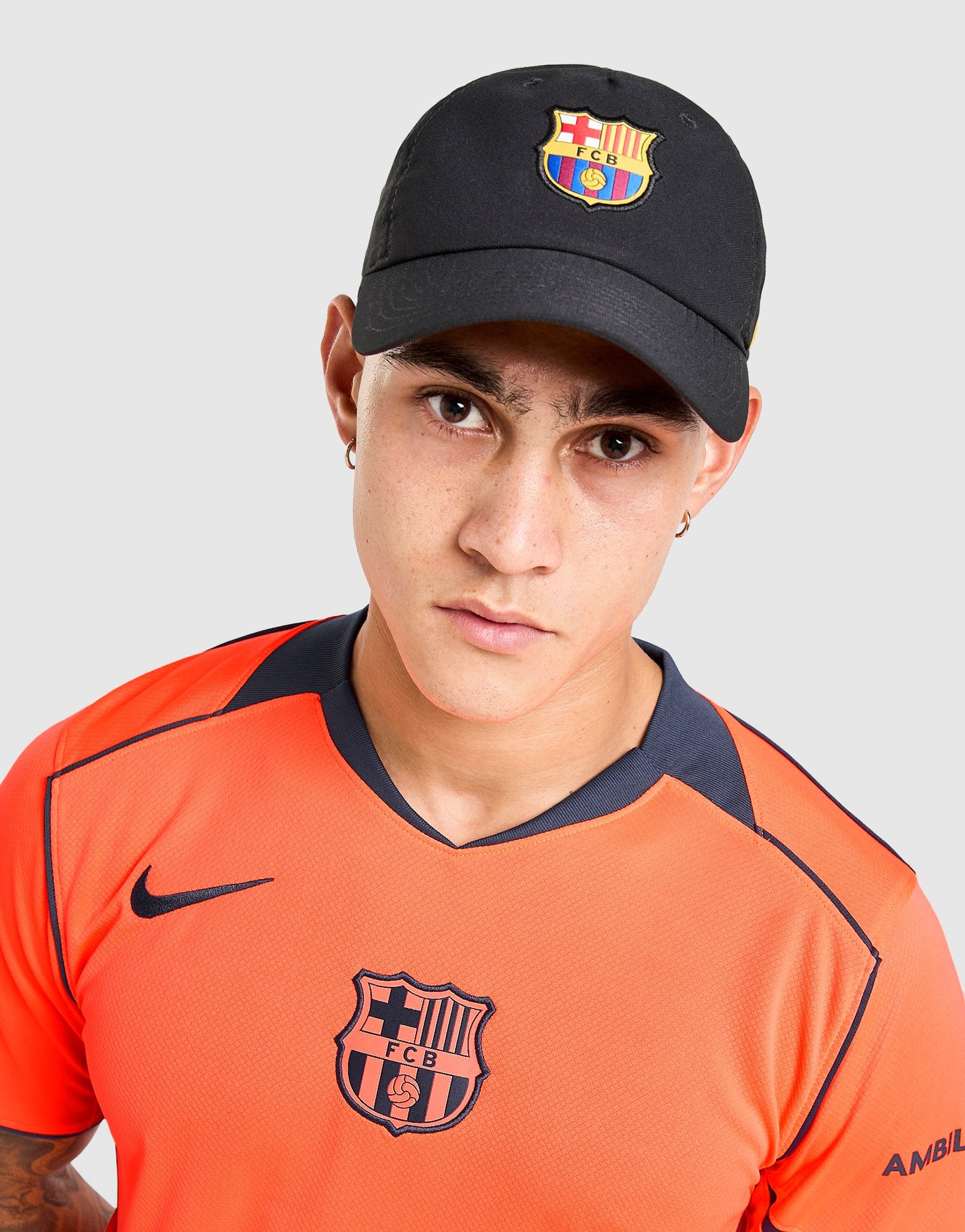 FC Barcelona スナップバックキャップ 黒/青 FC Barcelona blue cap with crest - Junior – Barça Official Store